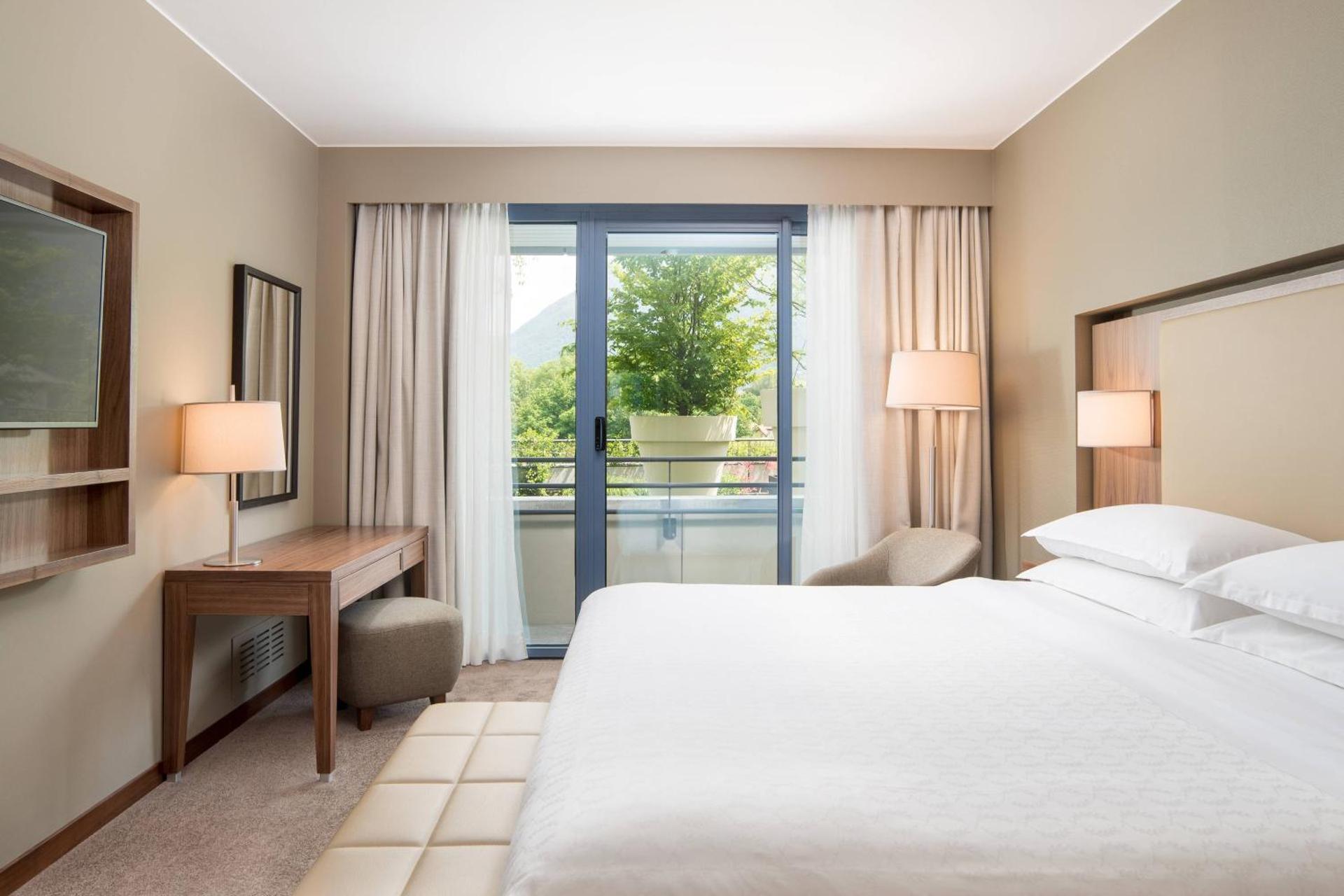 Sheraton Lake Como Hotel - Photo 33