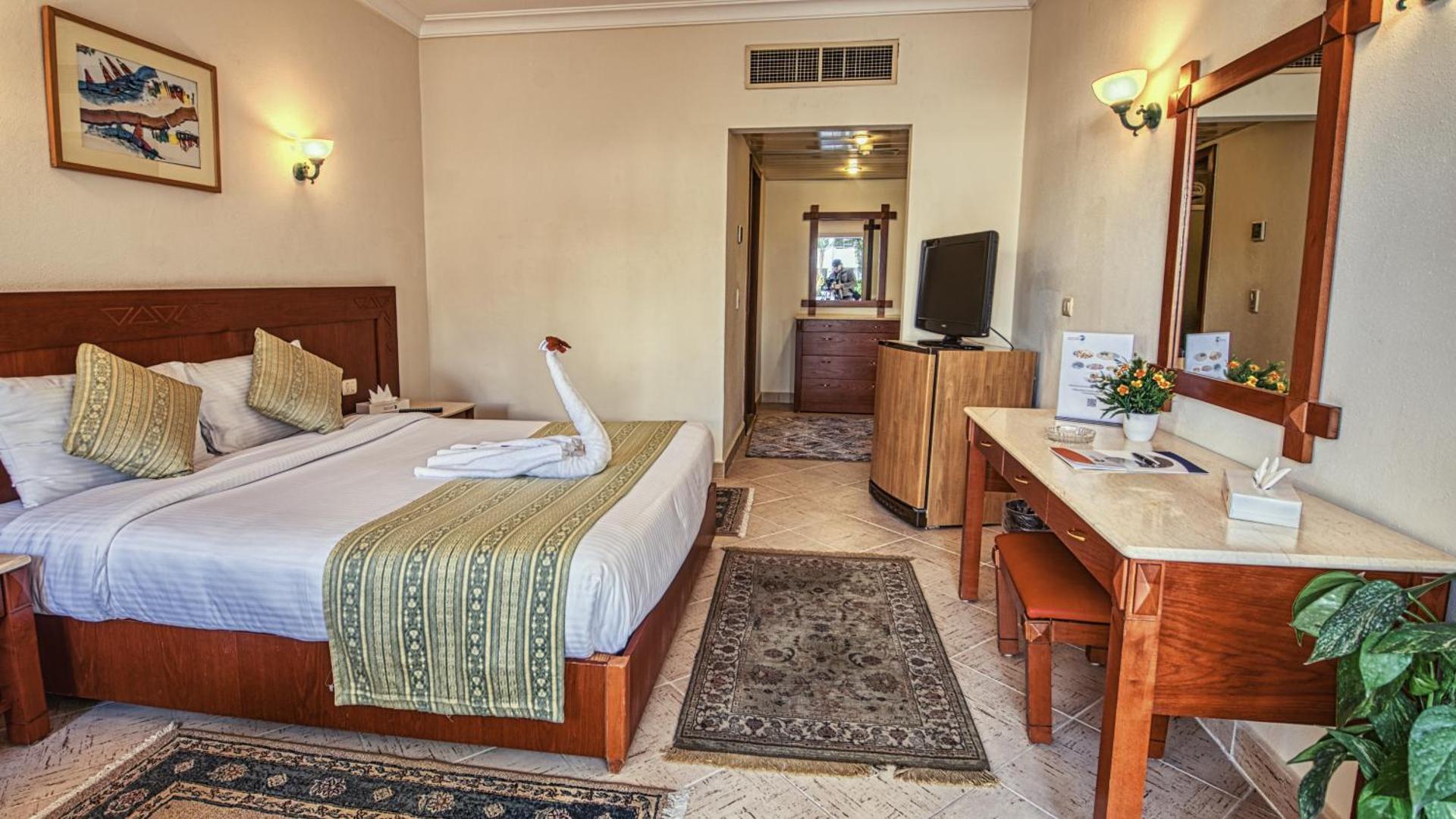 Falcon Hills Hotel - Photo 108