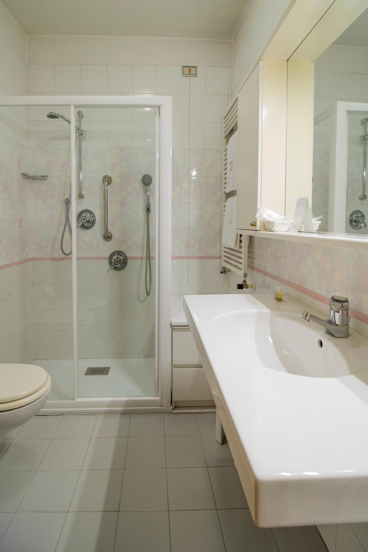 Hotel Pinzolo-Dolomiti - Photo 34