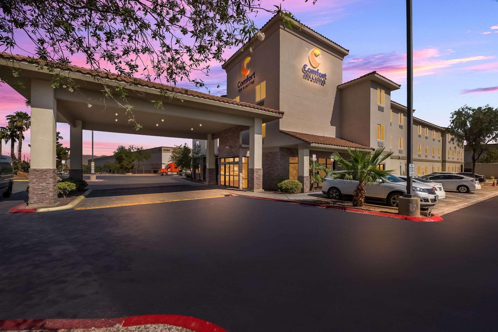 Comfort Inn & Suites Las Vegas - Nellis - Photo 10