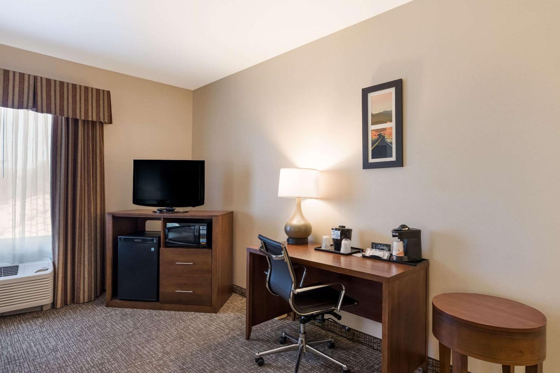 Comfort Inn & Suites Las Vegas - Nellis - Photo 27