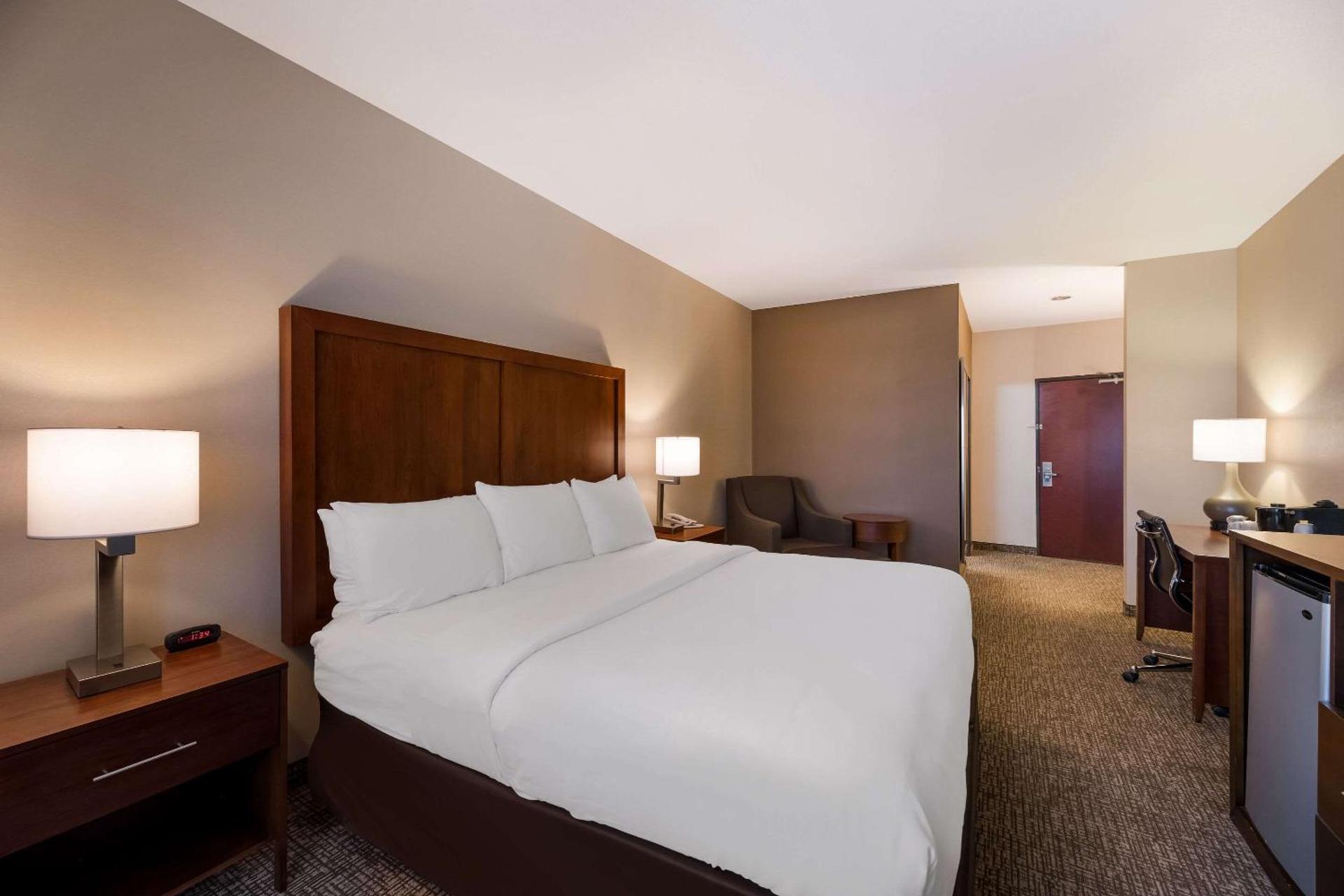 Comfort Inn & Suites Las Vegas - Nellis - Photo 15