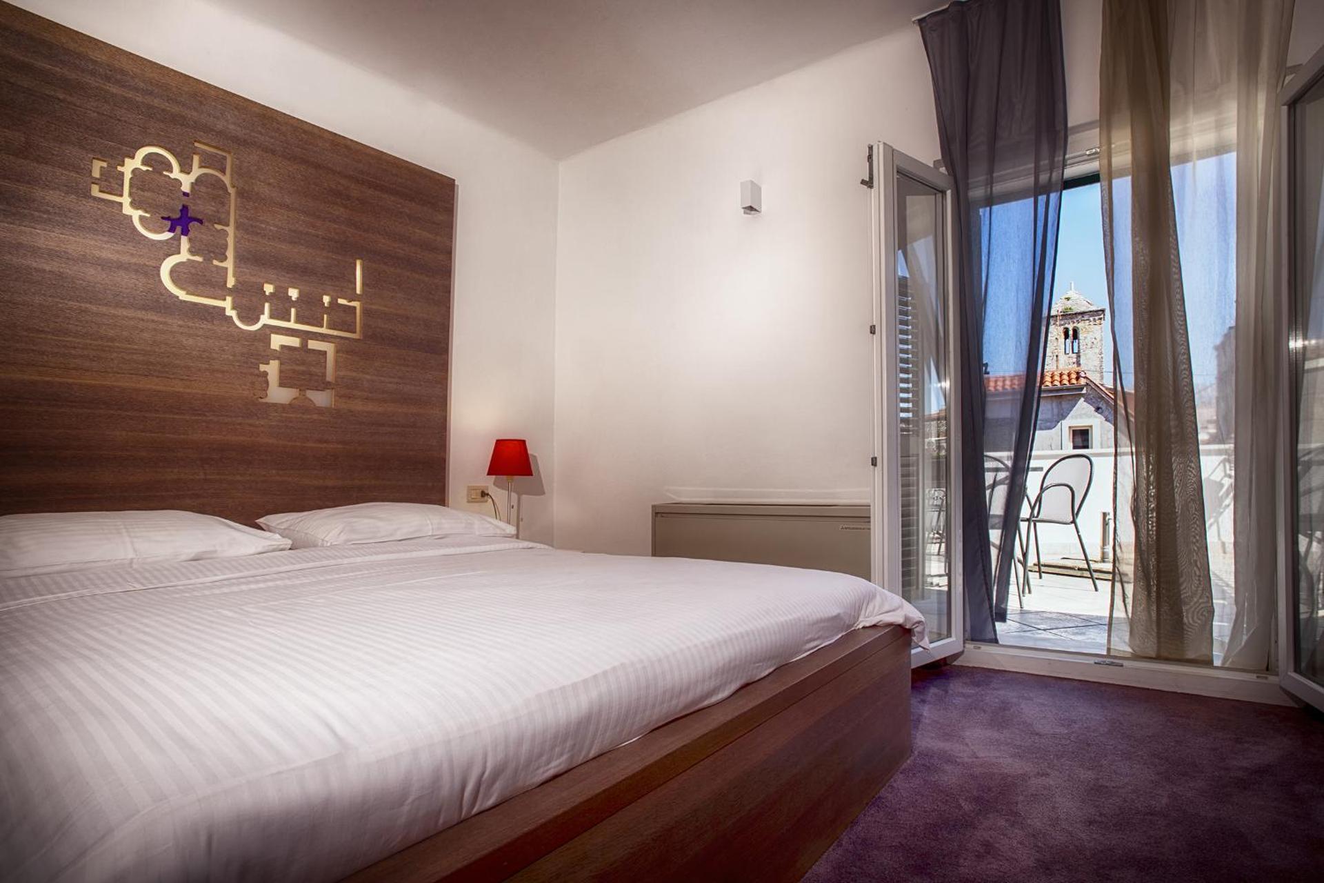 Slavija Culture Heritage Hotel - Photo 87