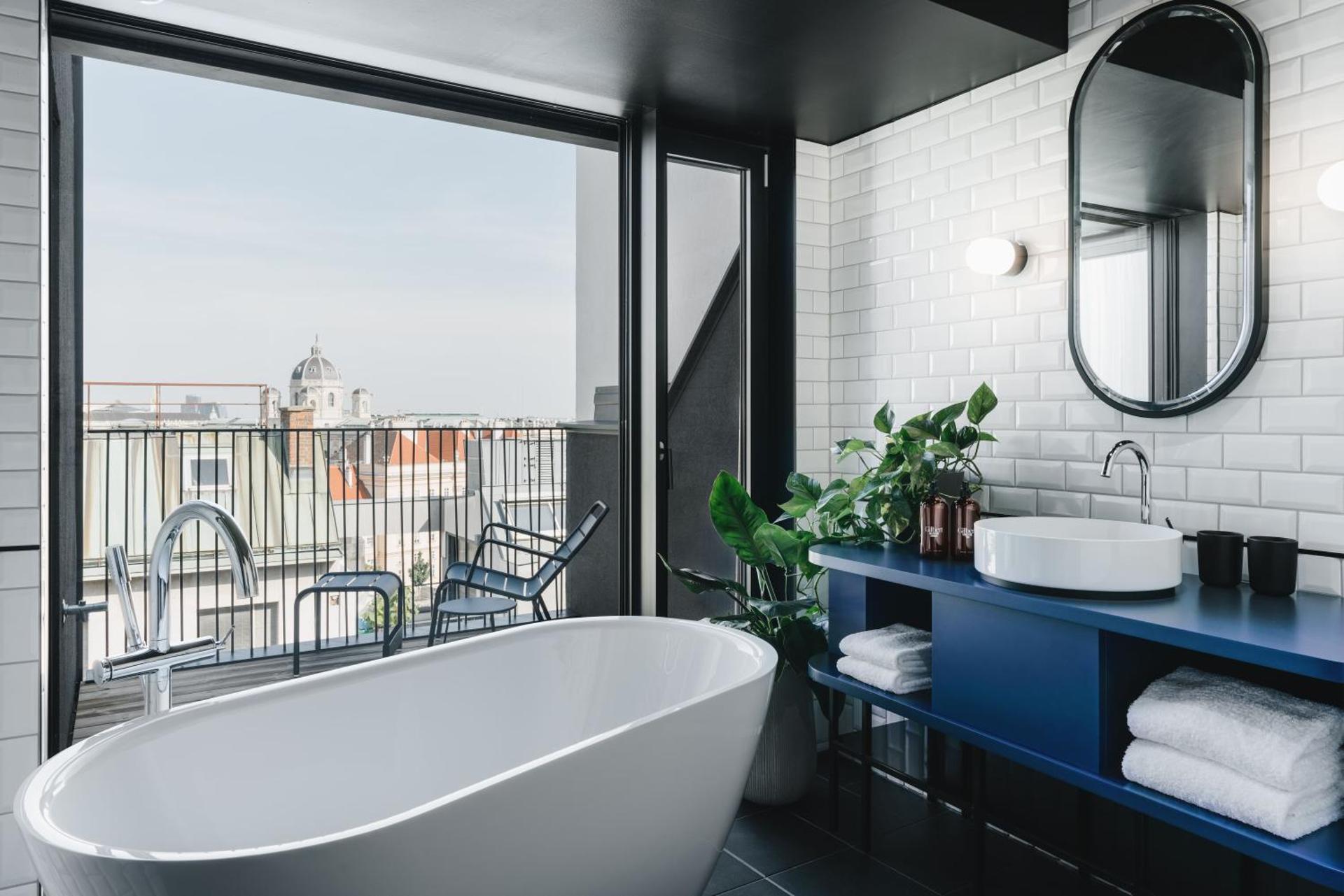 Hotel Gilbert - Photo 87