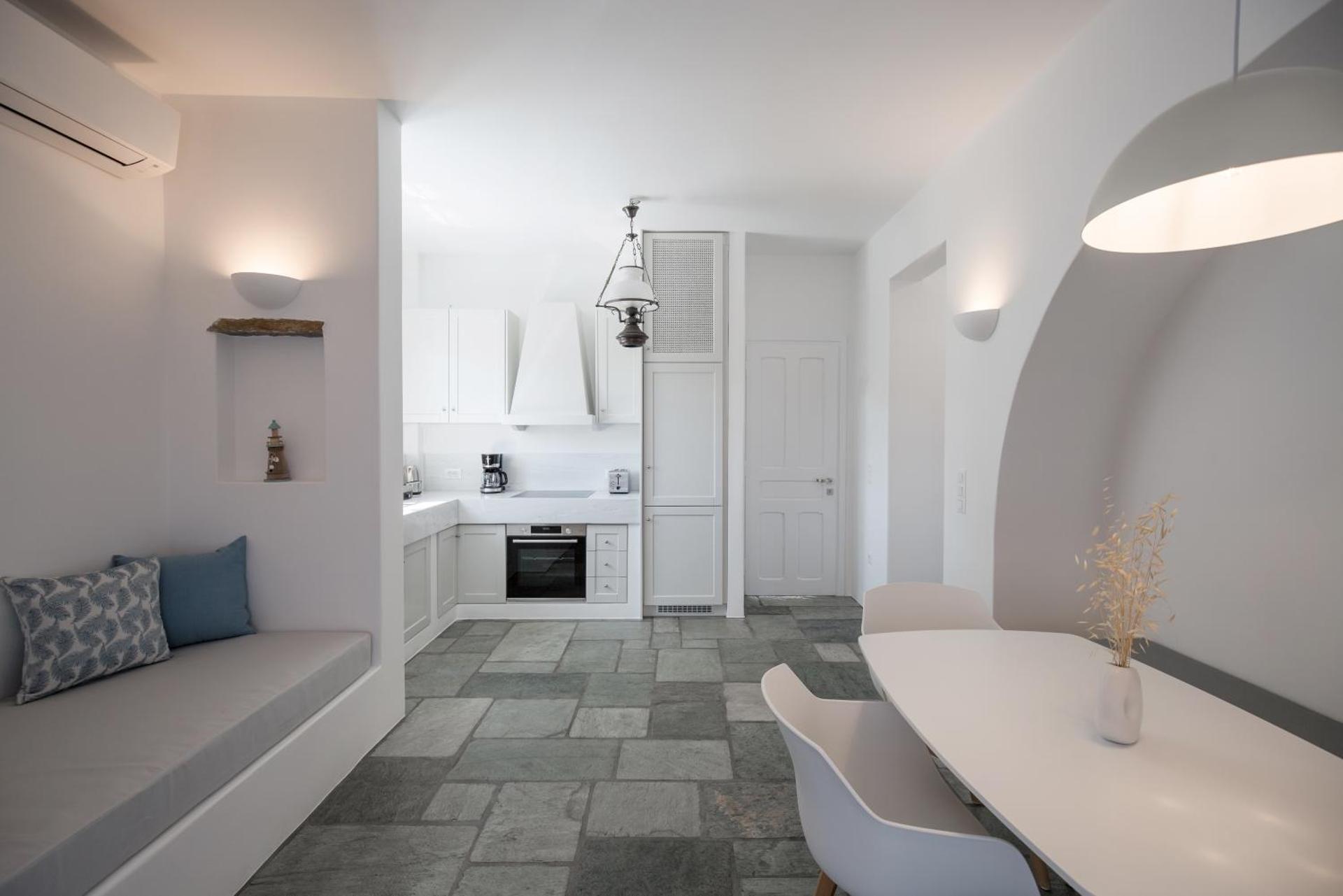 Fos Suites - Photo 16