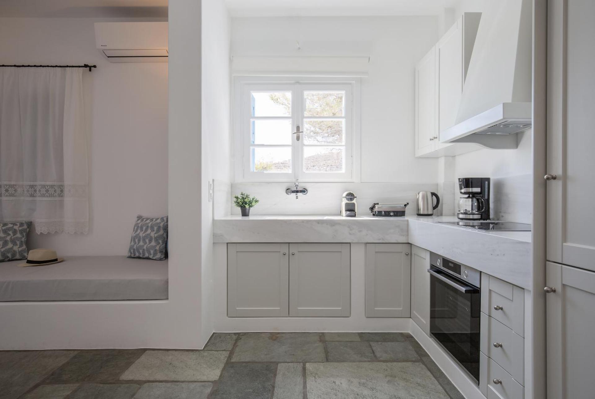 Fos Suites - Photo 17