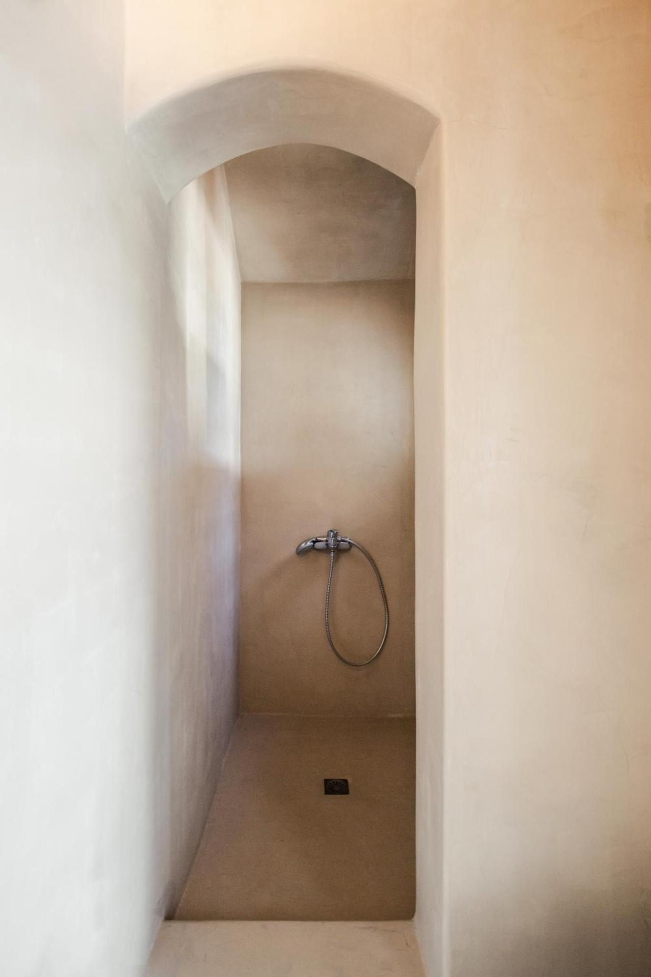 Fos Suites - Photo 87