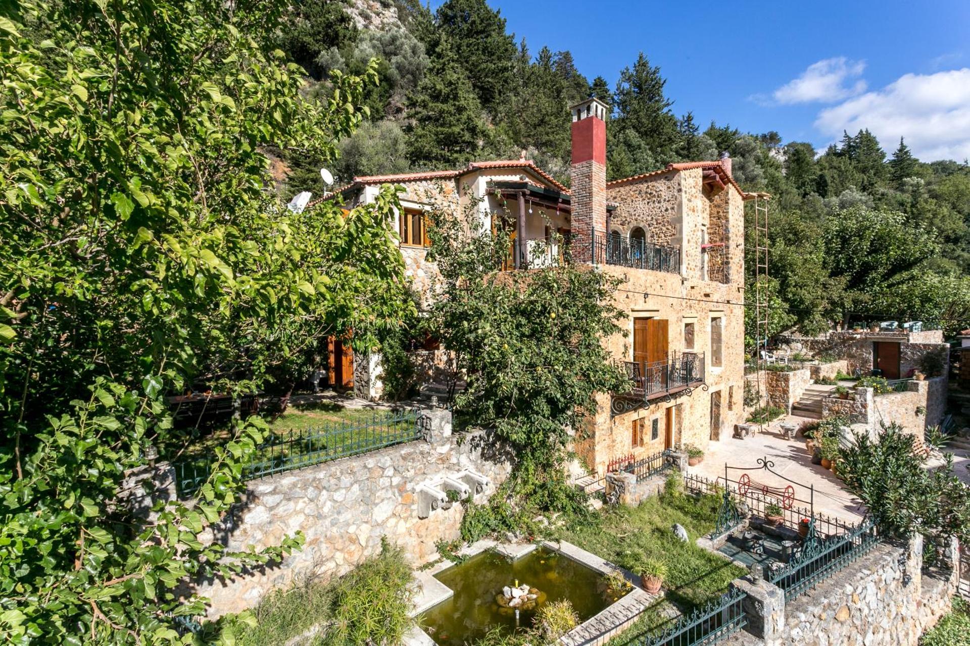 Ifigenia Lux MAISONETTE in oldtown and Villas in theriso vilage 14 km outside of chania - Photo 53