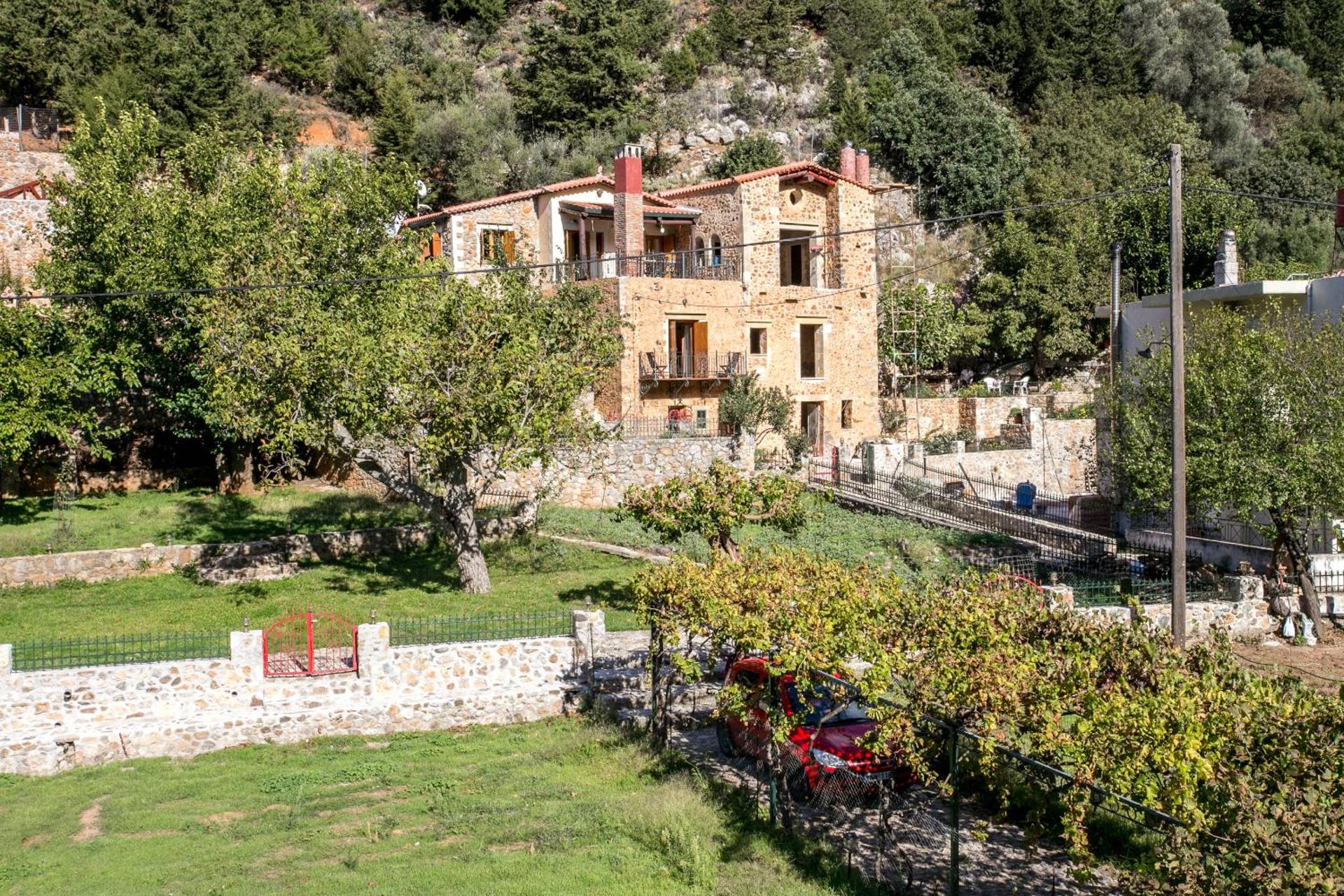 Ifigenia Lux MAISONETTE in oldtown and Villas in theriso vilage 14 km outside of chania - Photo 54