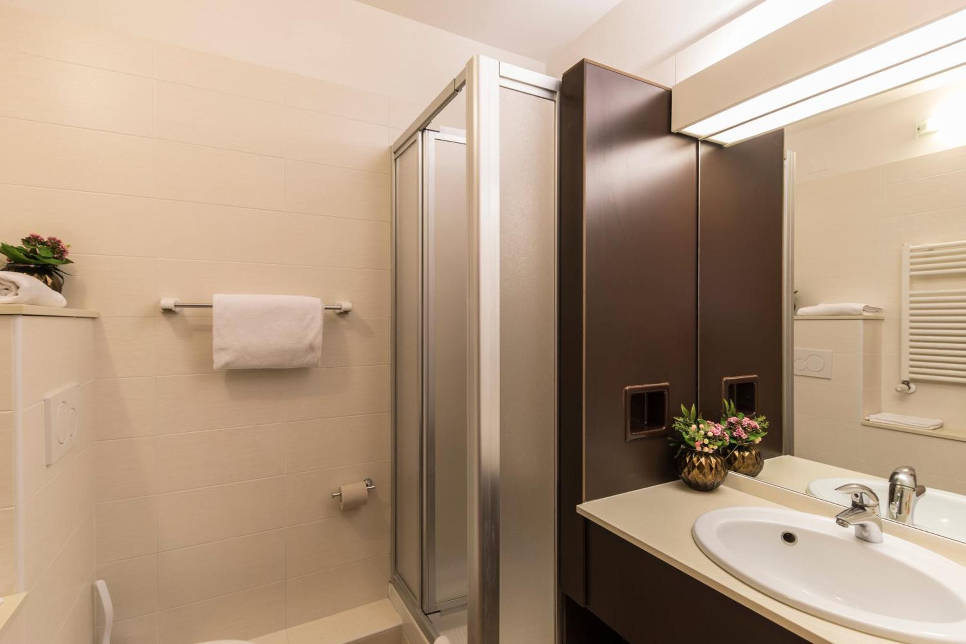 Hotel Donatello Imola - Photo 92