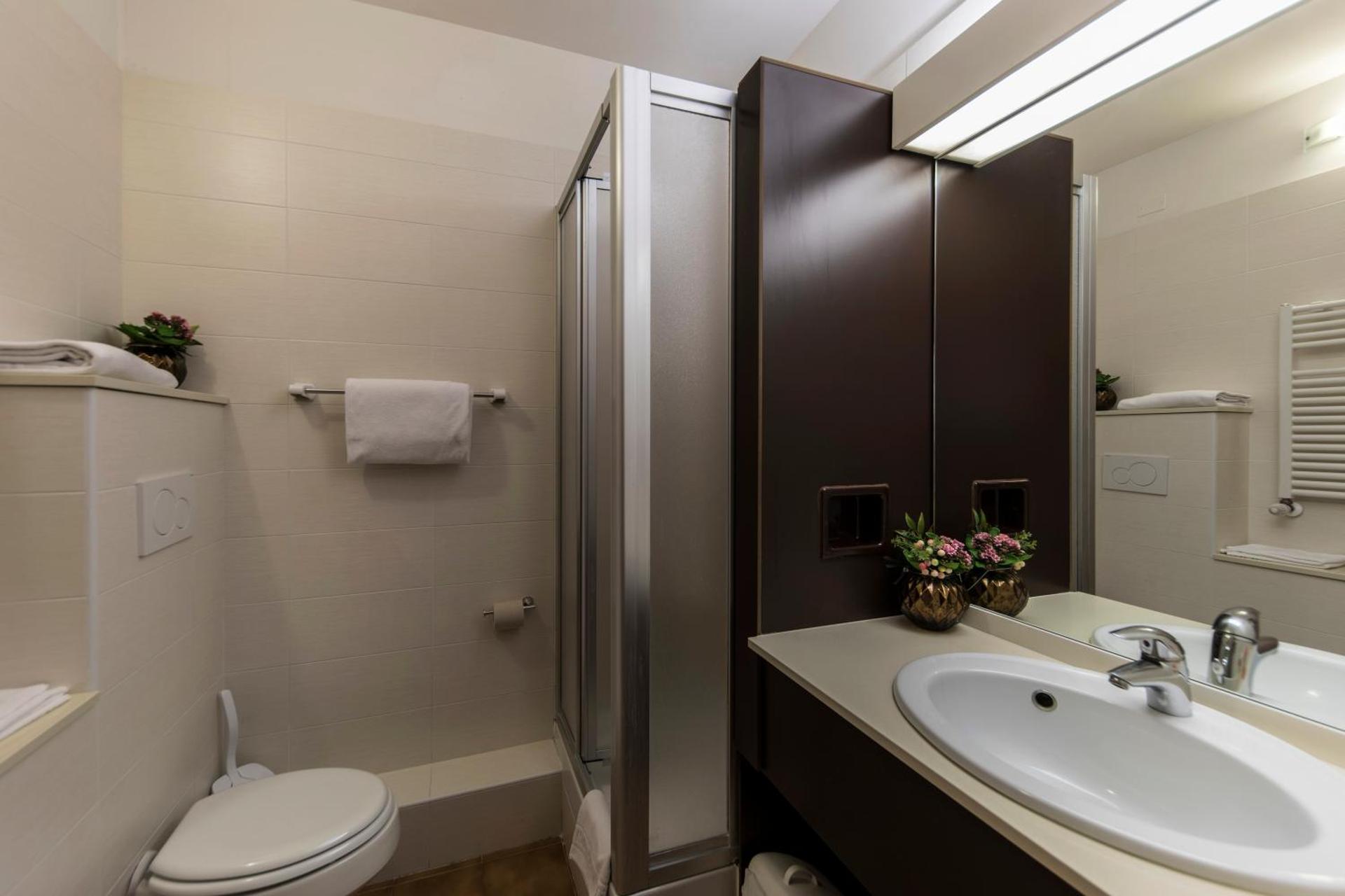 Hotel Donatello Imola - Photo 90