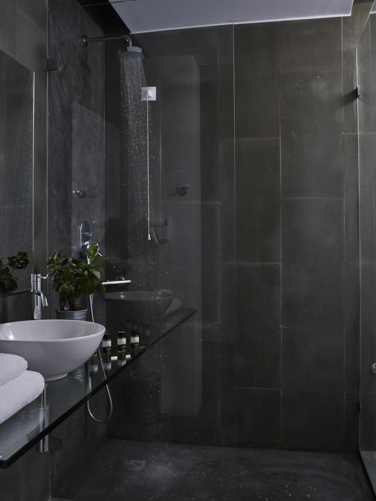 Leivatho Hotel - Photo 11