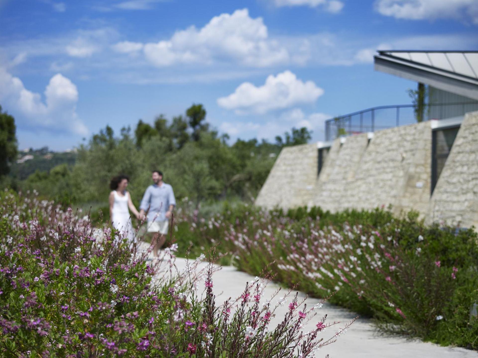 Leivatho Hotel - Photo 22