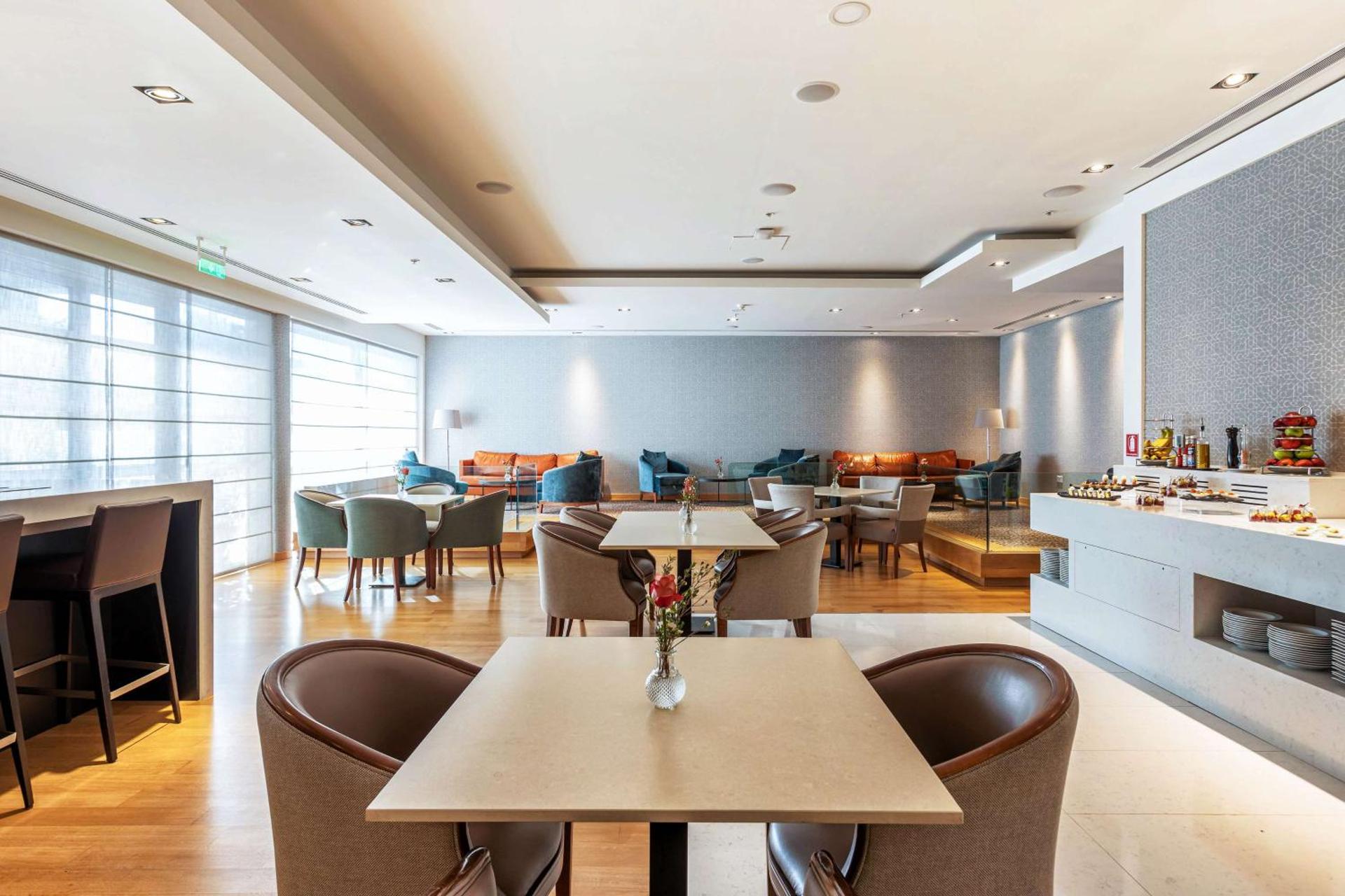 Hilton Nicosia - Photo 9