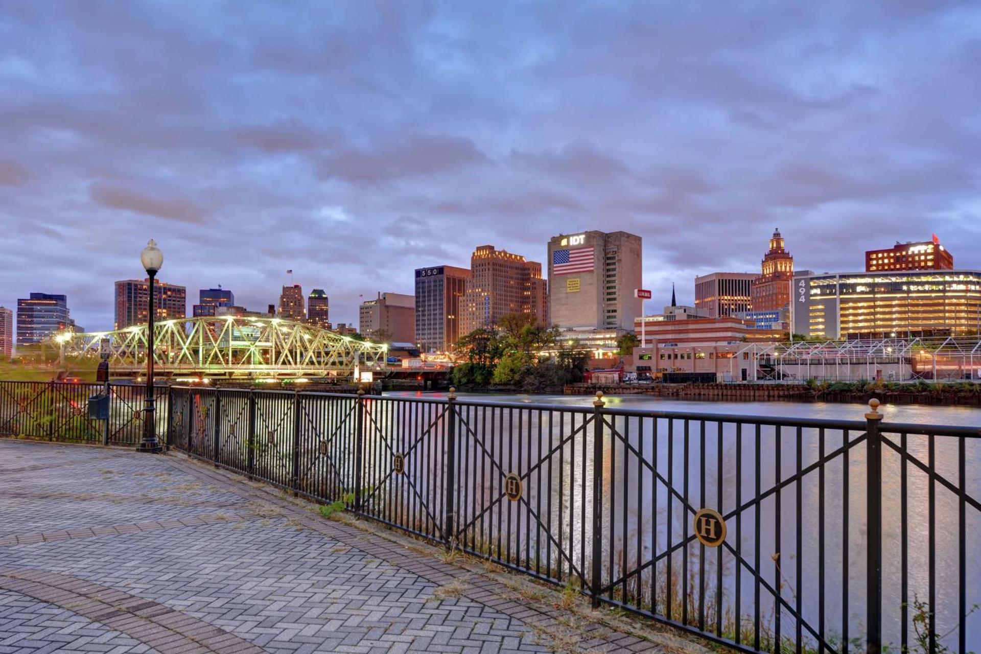 Hampton Inn & Suites Newark-Harrison-Riverwalk - Photo 25