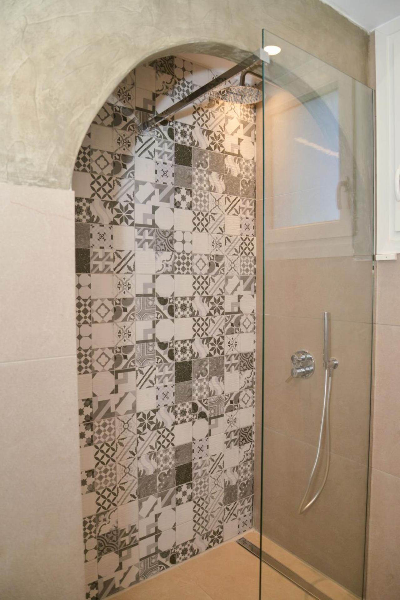 Mylopetra Milos Suites - Photo 6