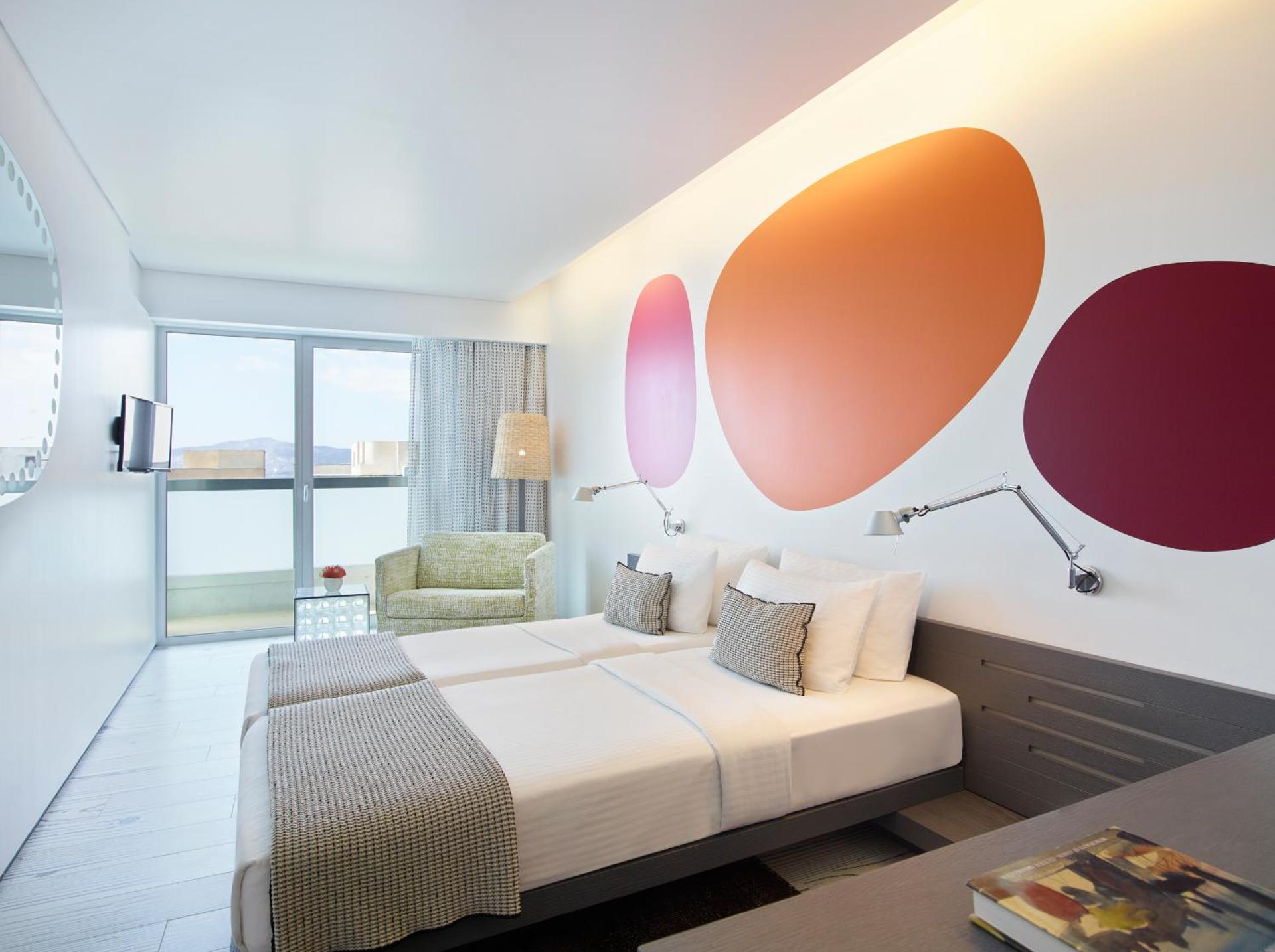 Double with Extra Bed - Photo 2