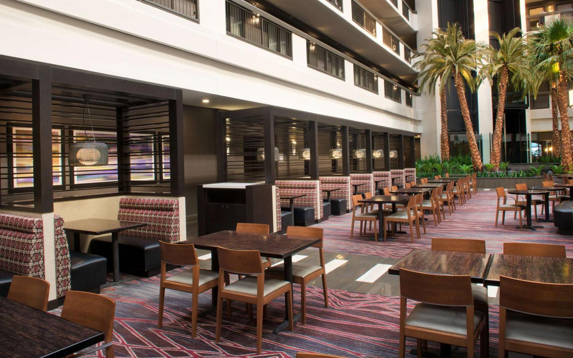 Embassy Suites by Hilton Las Vegas - Photo 6