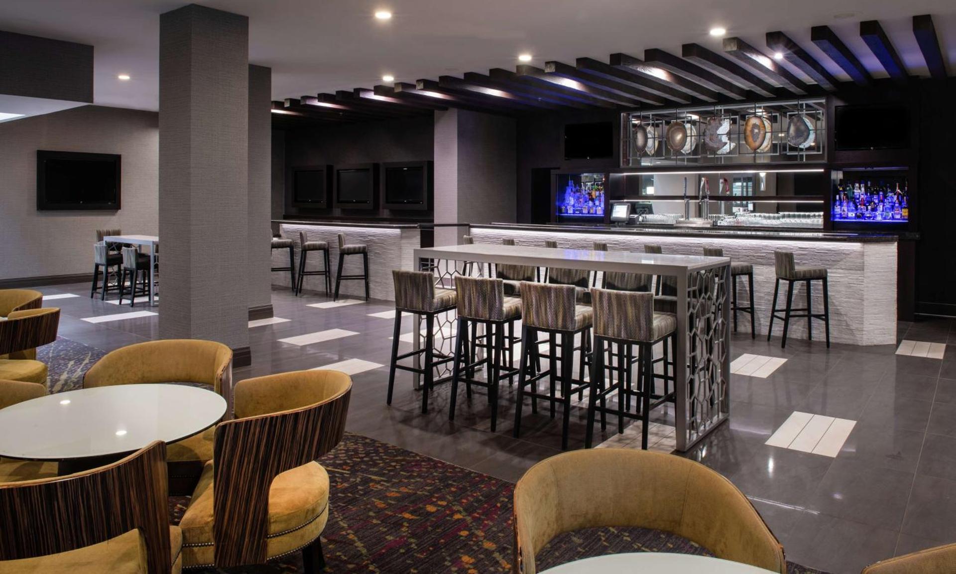 Embassy Suites by Hilton Las Vegas - Photo 45