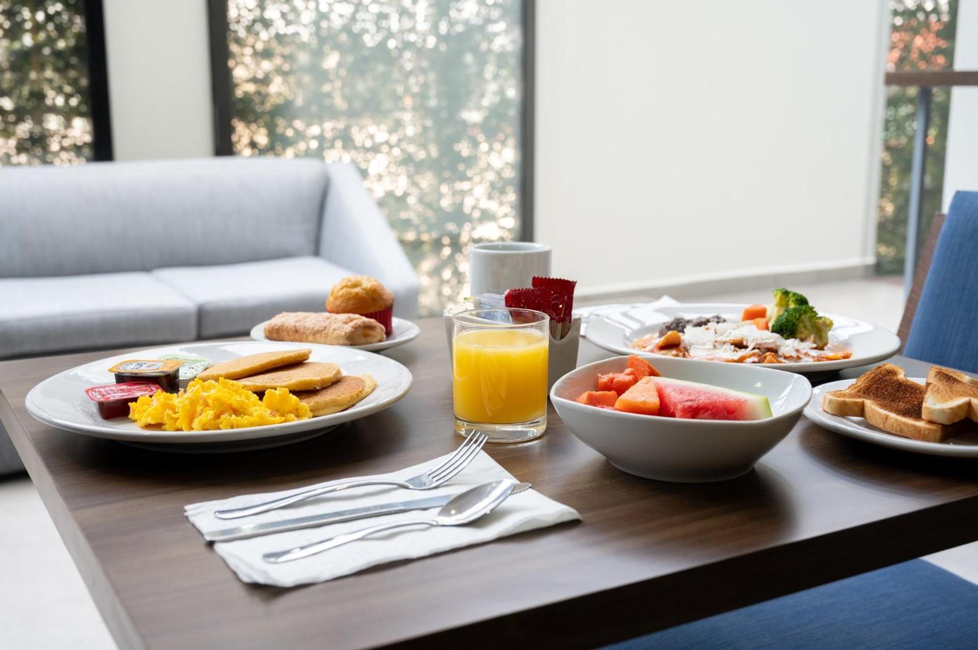 Holiday Inn Express Mexico City Satelite by IHG - Photo 68