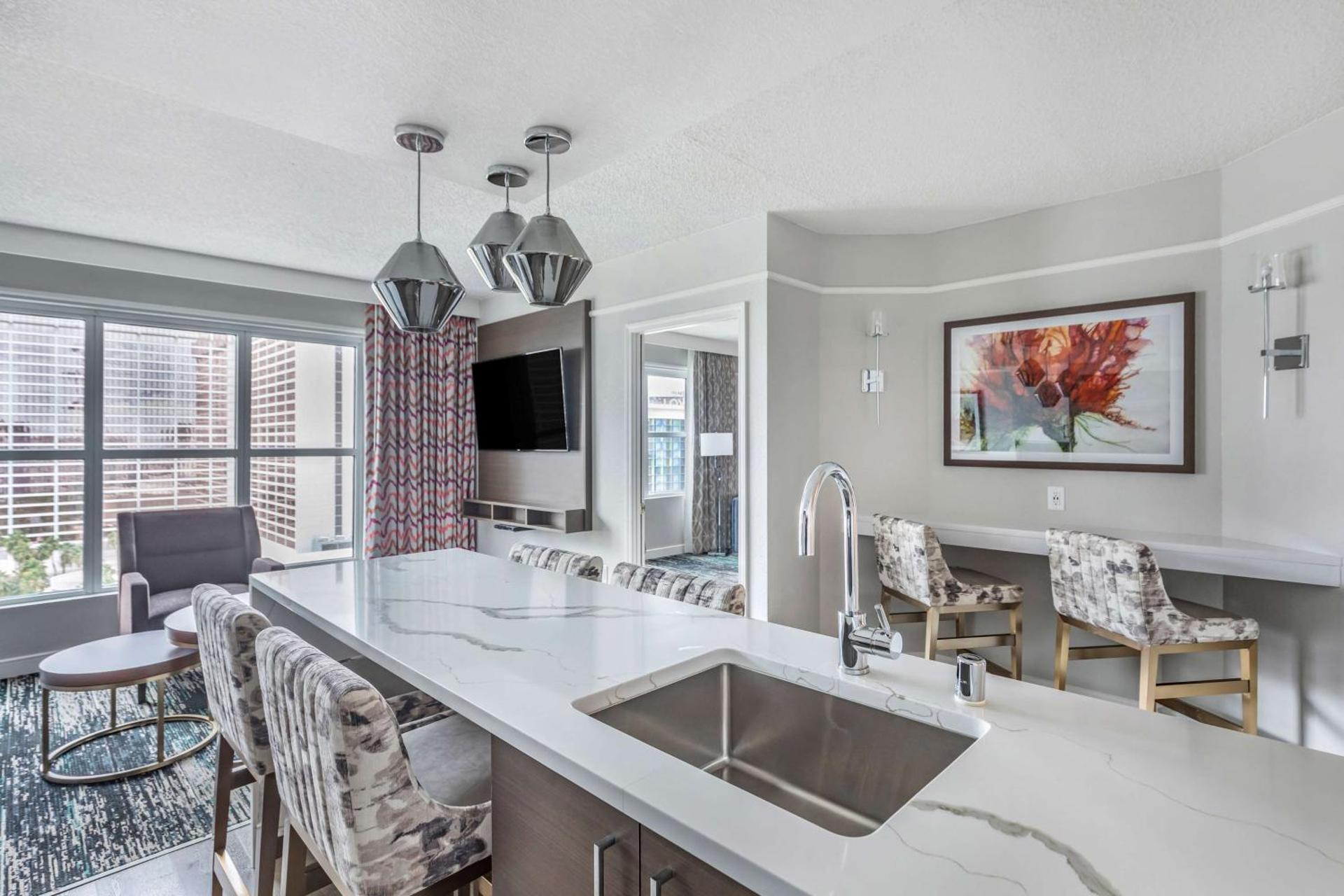 One-Bedroom King Suite