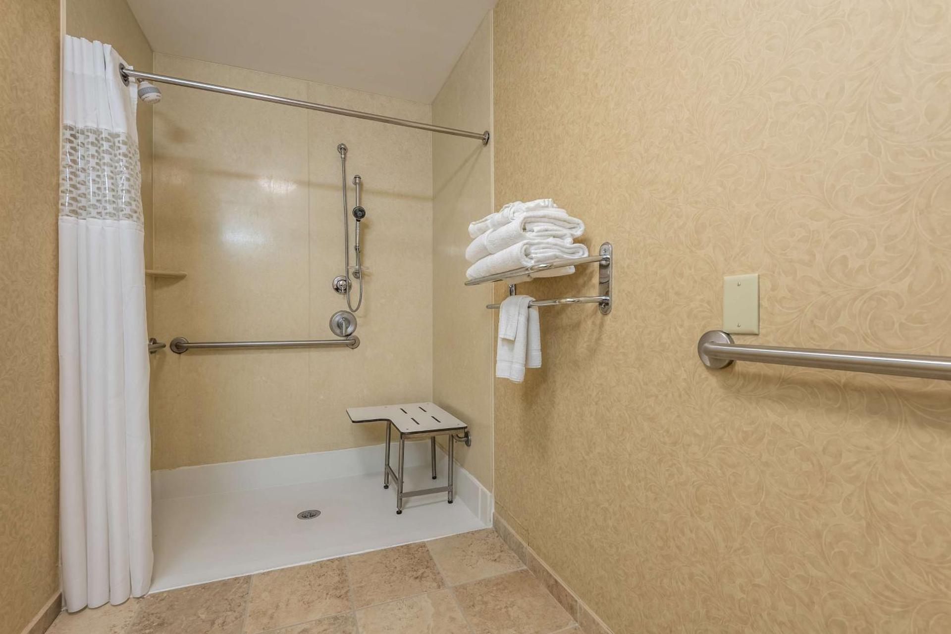 Hampton Inn & Suites Orlando-South Lake Buena Vista - Photo 11