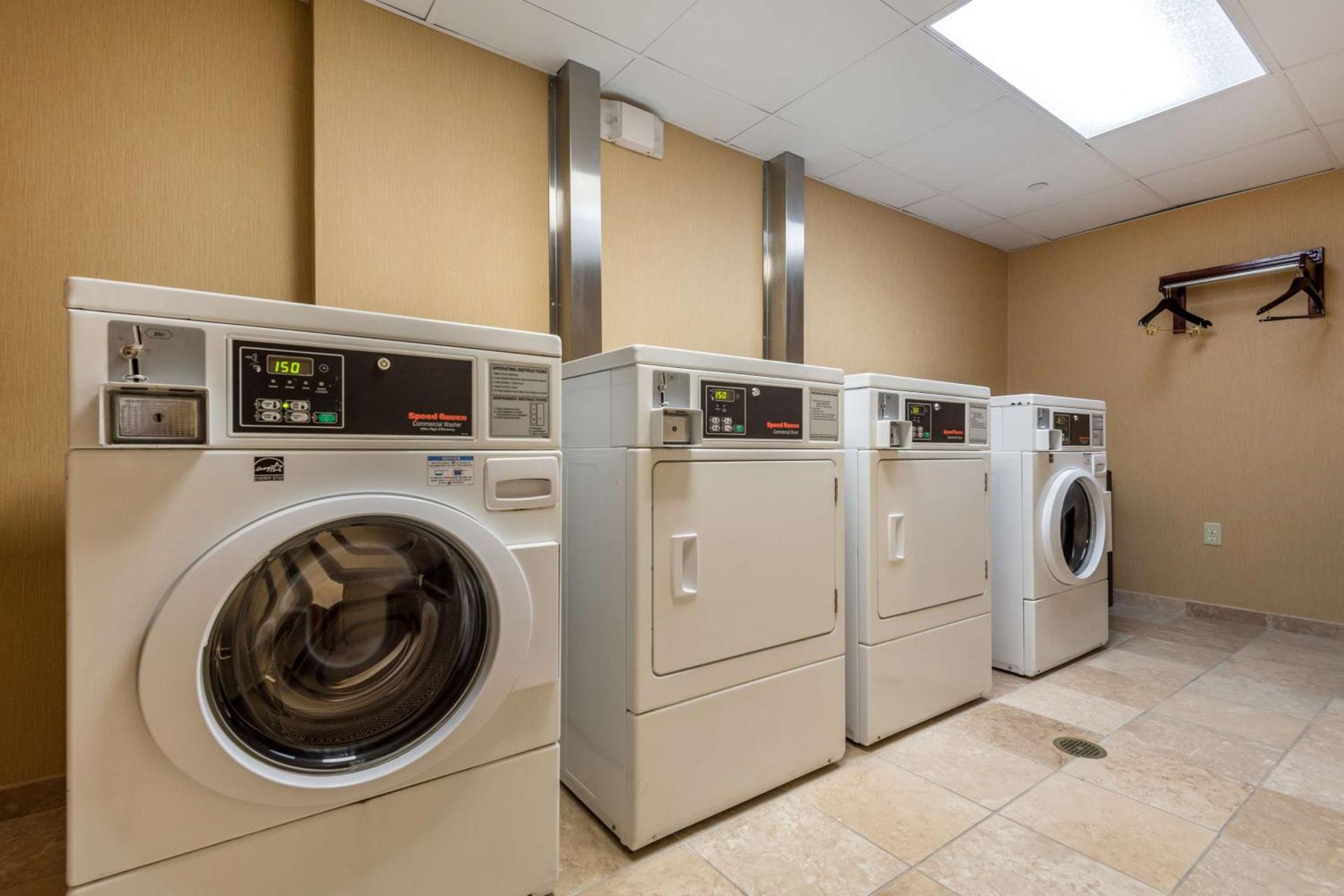 Hampton Inn & Suites Orlando-South Lake Buena Vista - Photo 23