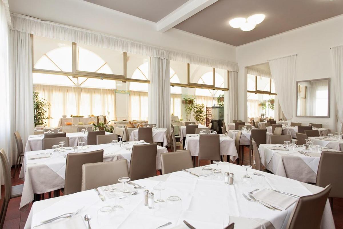 Hotel Marina - Photo 62