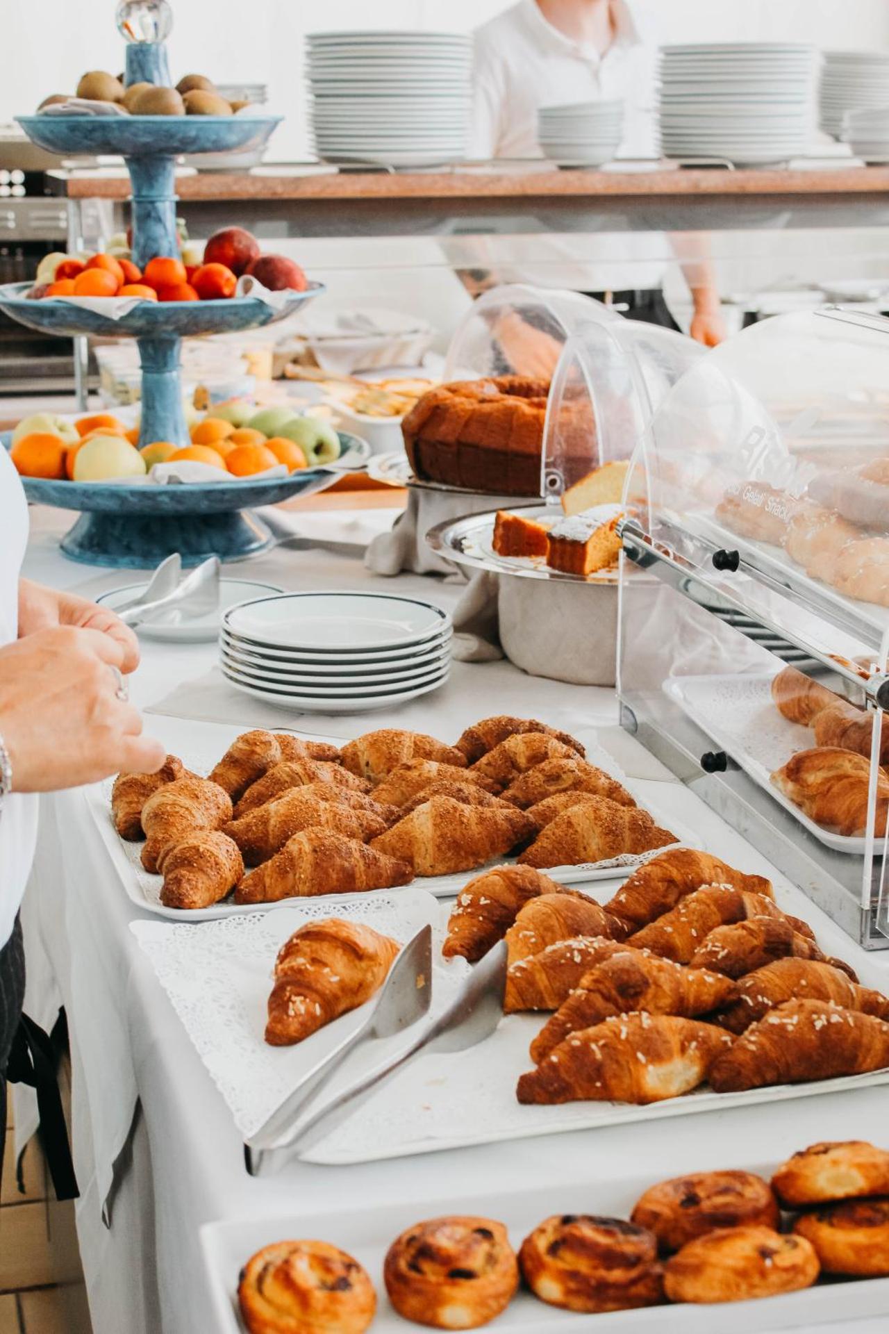 Hotel Marina - Photo 29