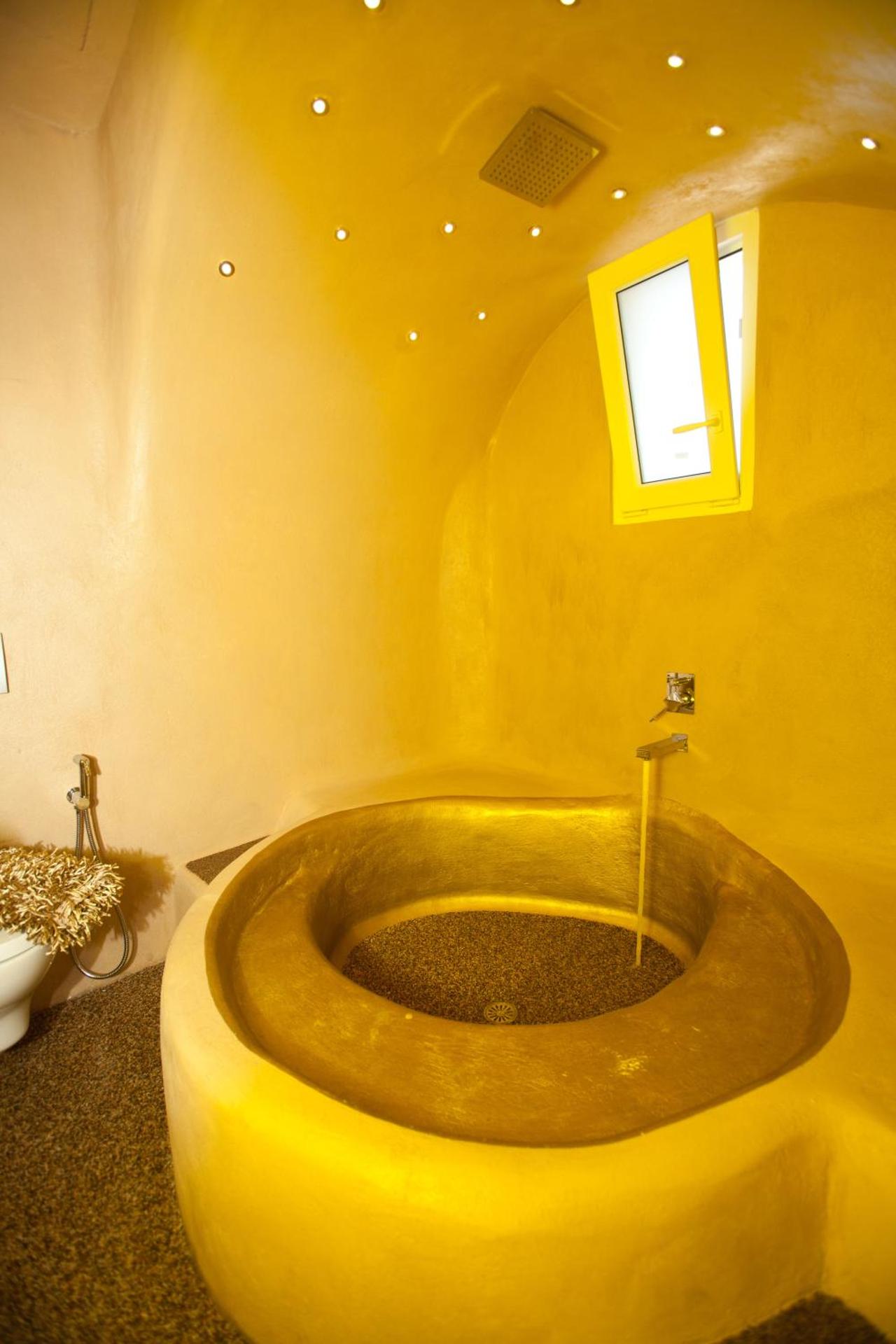 Golden Sun Hotel - Photo 80