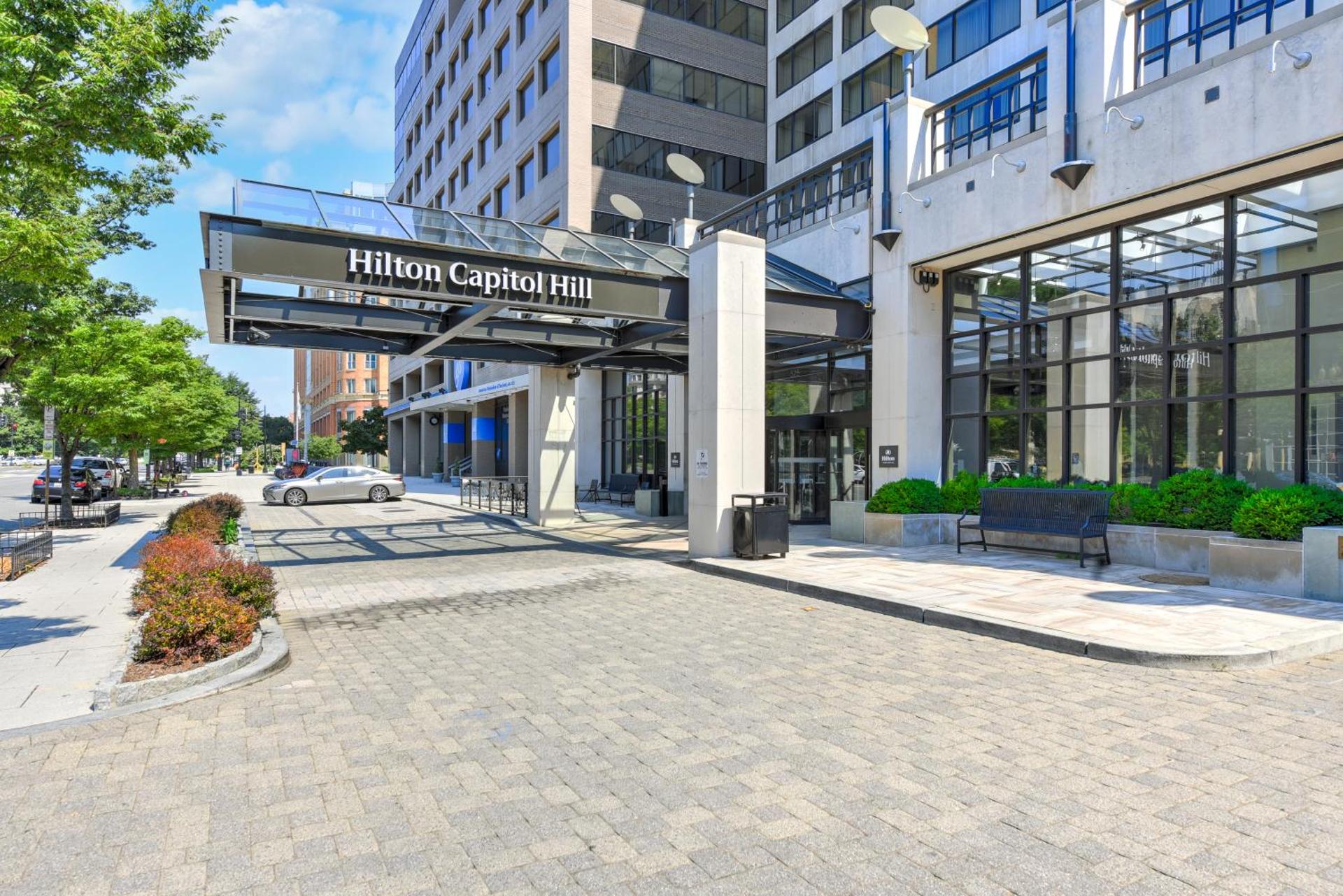 Hilton Washington DC Capitol Hill - Photo 16