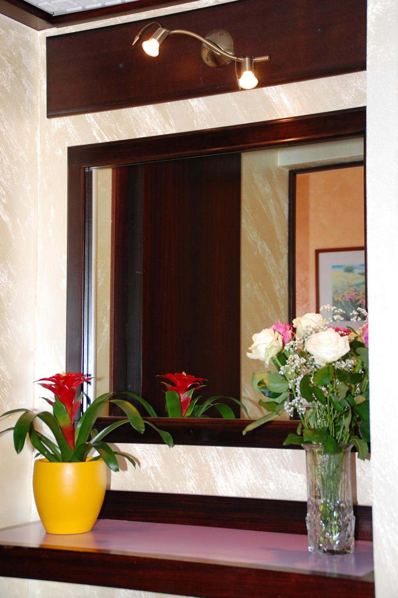 Benny Hotel - Photo 25