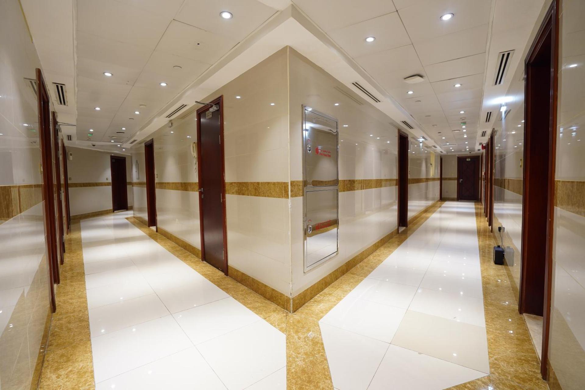 Cube Hotel Dubai - Photo 29