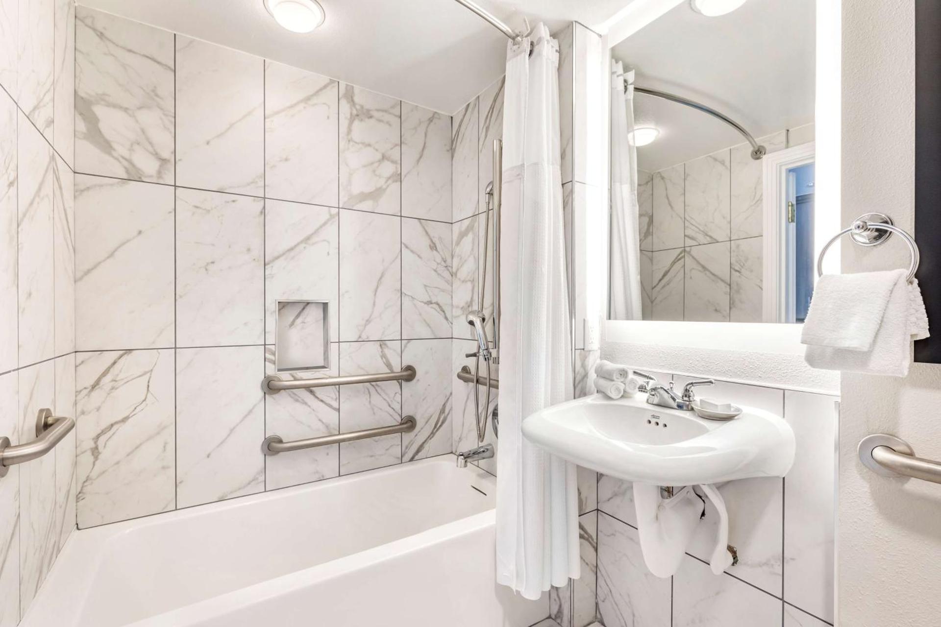 Hilton Grand Vacations Club on the Las Vegas Strip - Photo 45