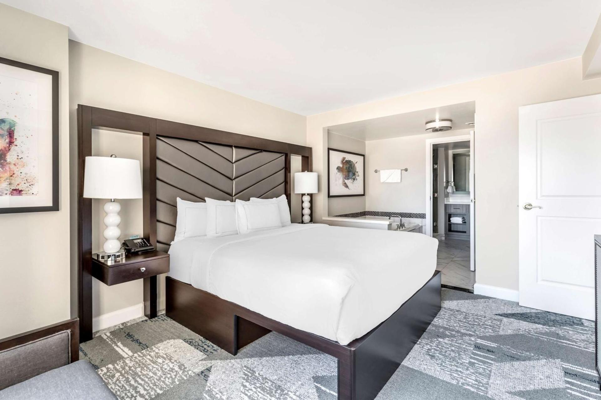 Hilton Grand Vacations Club on the Las Vegas Strip - Photo 46