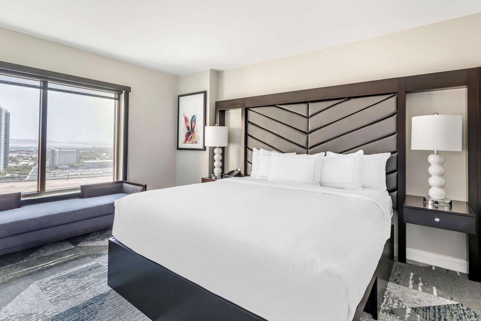 Hilton Grand Vacations Club on the Las Vegas Strip - Photo 14