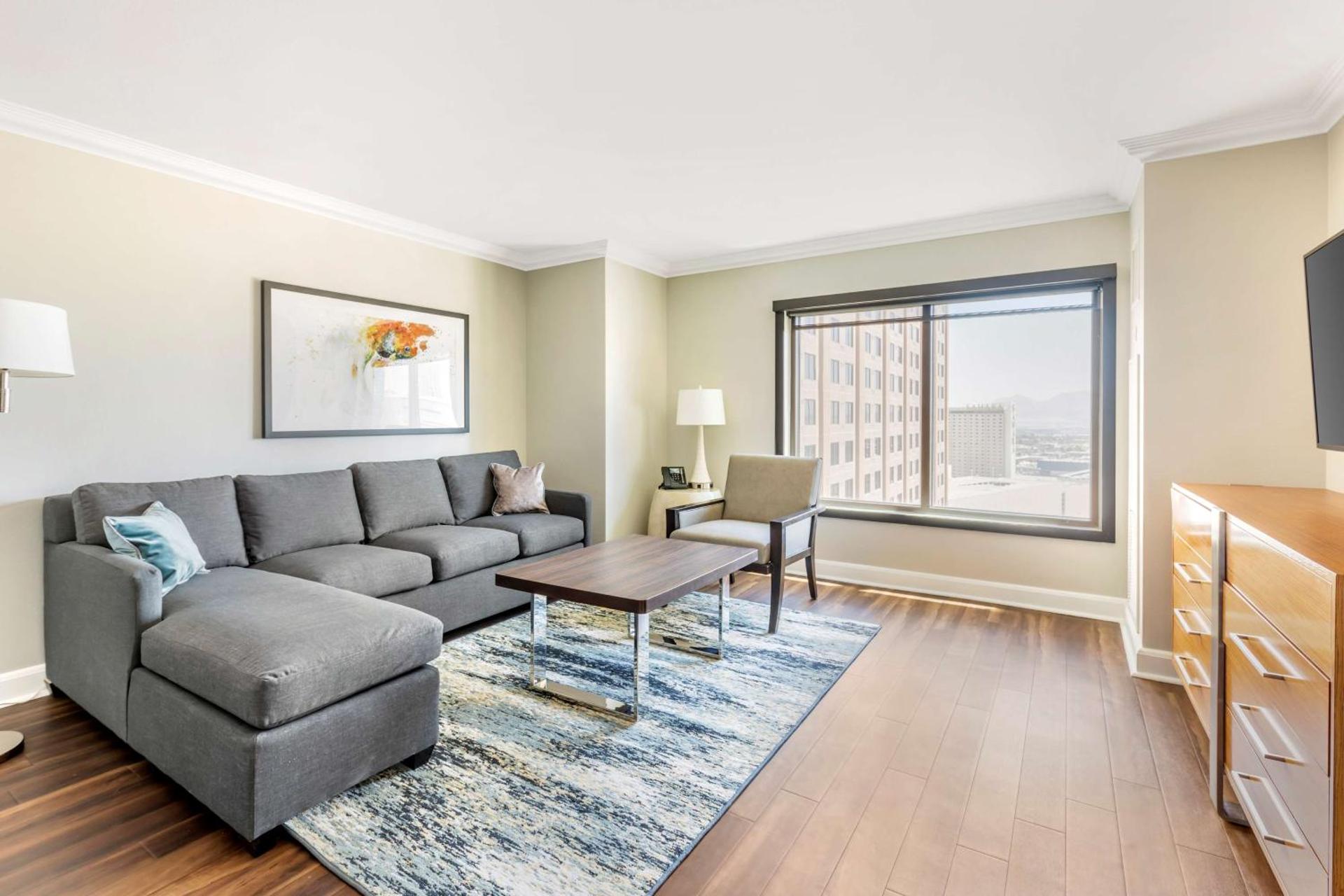 Hilton Grand Vacations Club on the Las Vegas Strip - Photo 15