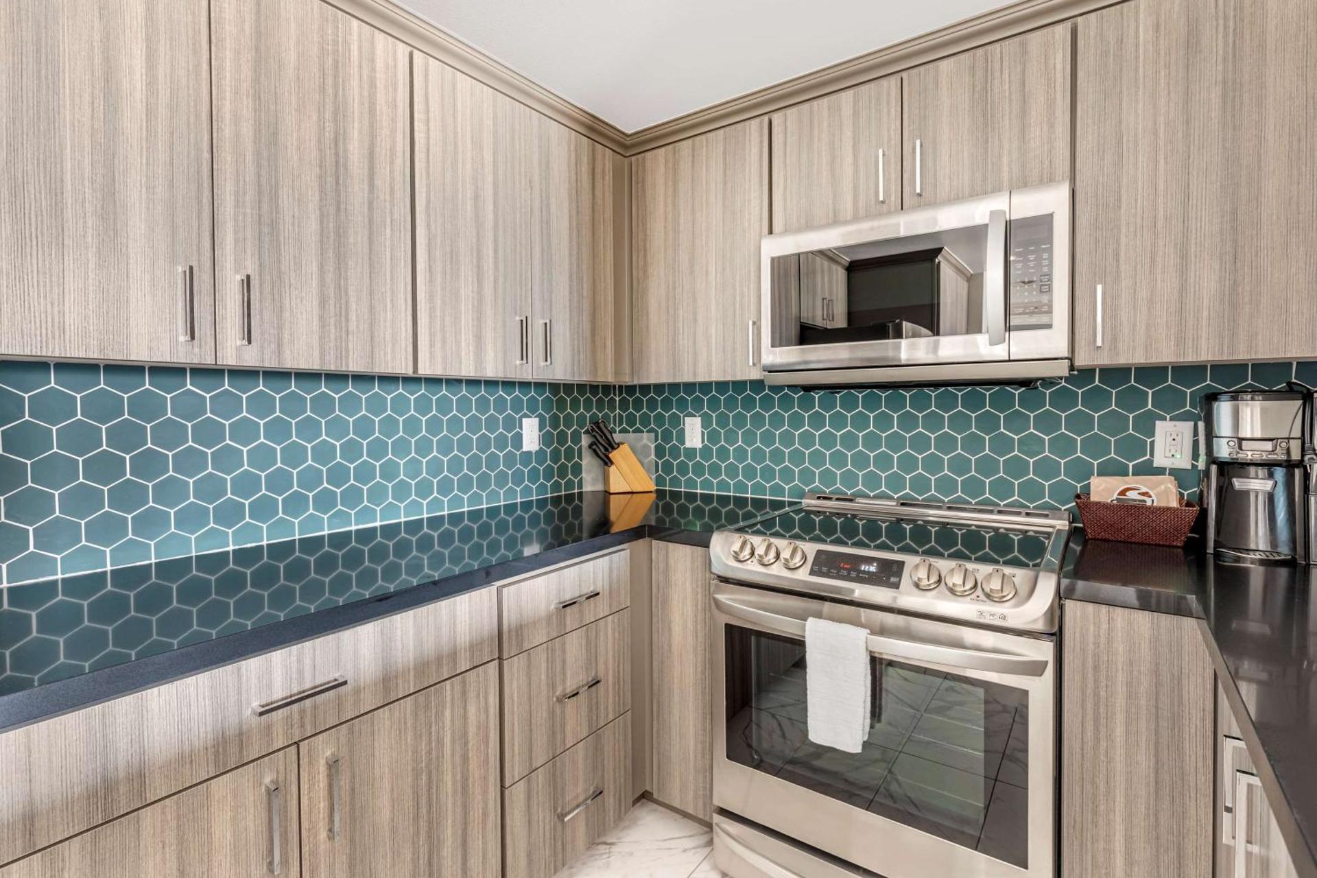 Hilton Grand Vacations Club on the Las Vegas Strip - Photo 16