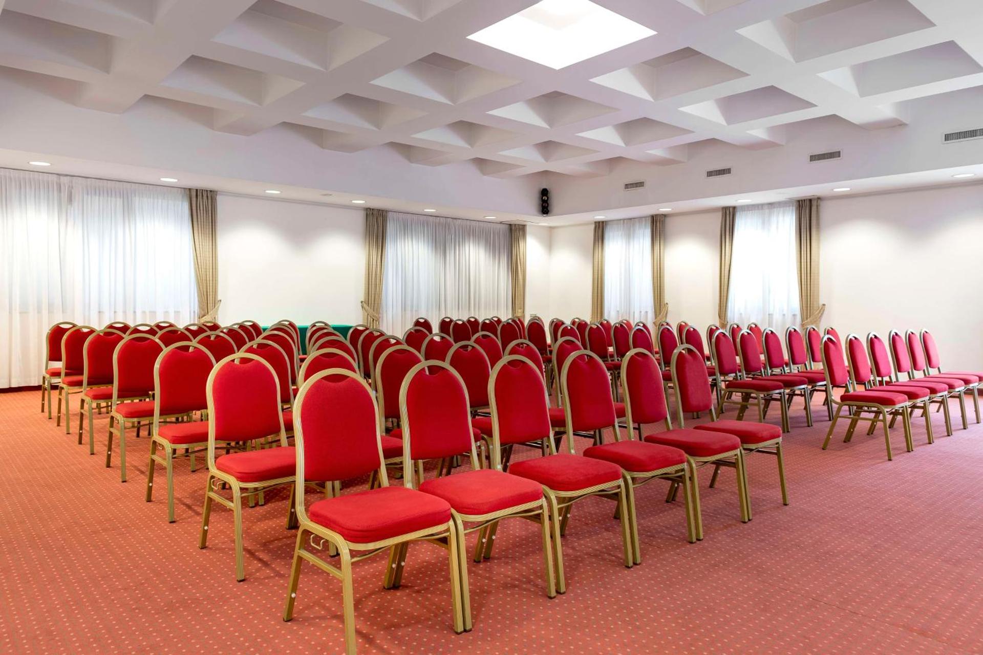 Best Western Cavalieri Della Corona - Photo 90