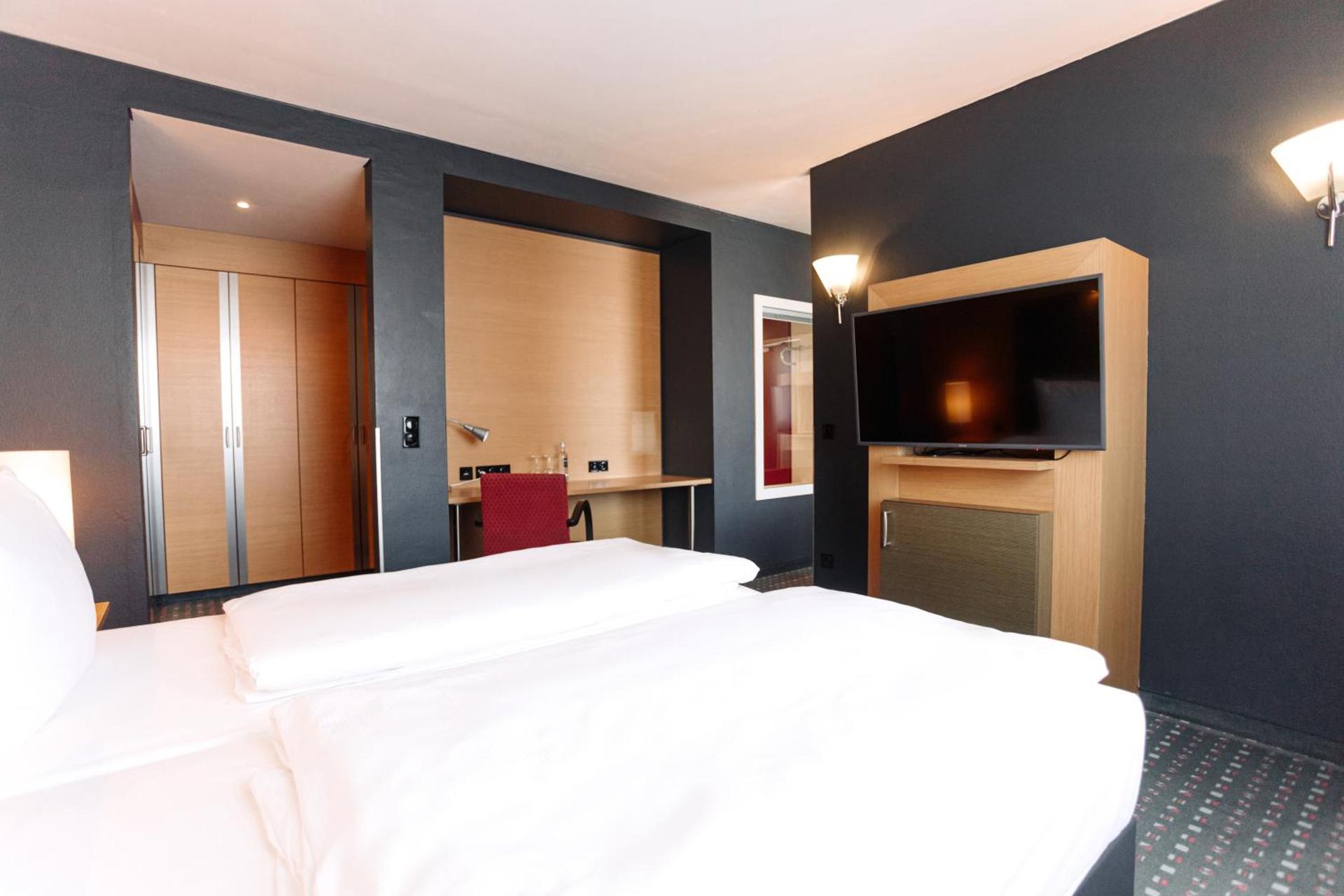 Ramada by Wyndham Essen - Photo 49