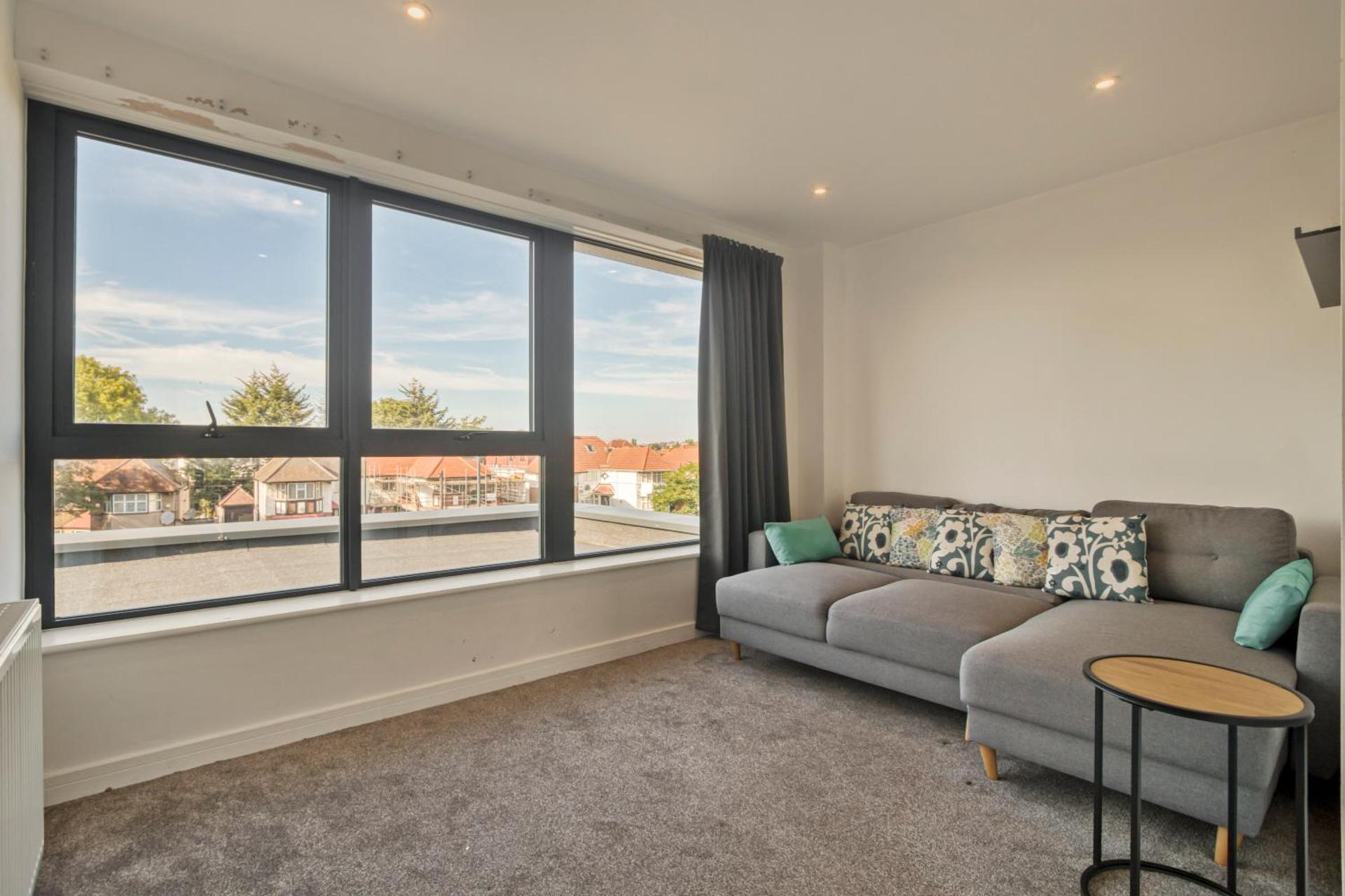 Modern Penthouse in Wembley - Photo 30