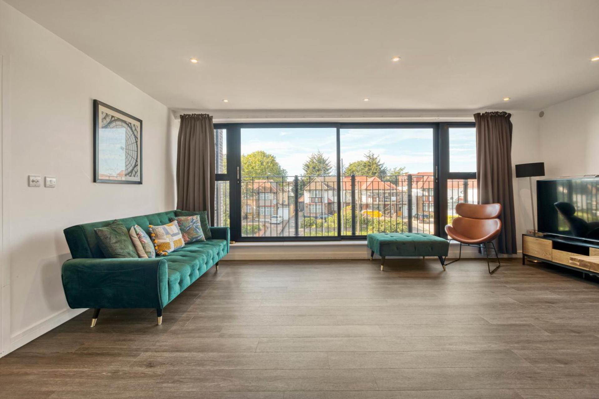 Modern Penthouse in Wembley - Photo 10