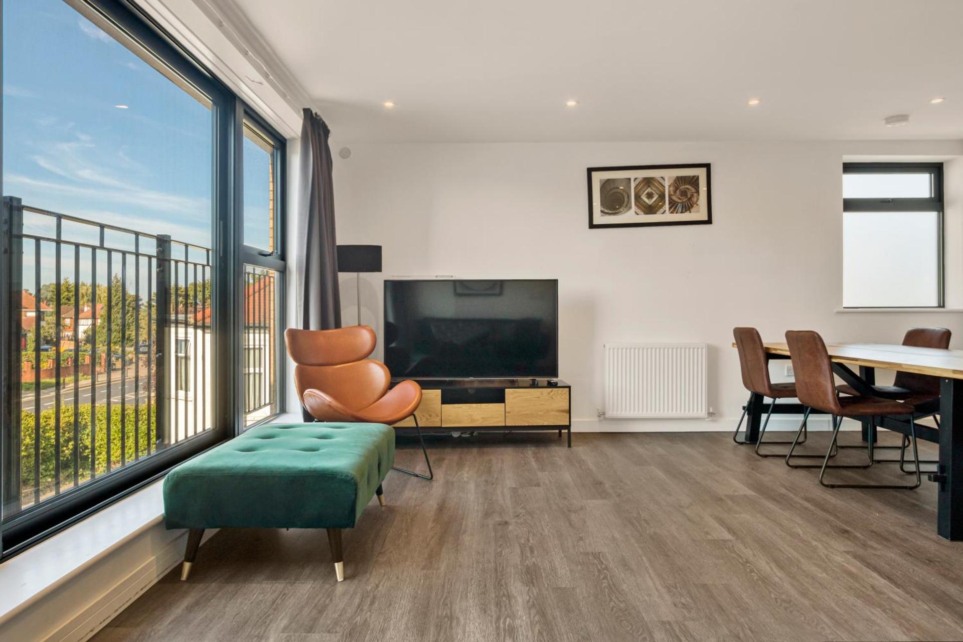 Modern Penthouse in Wembley - Photo 28