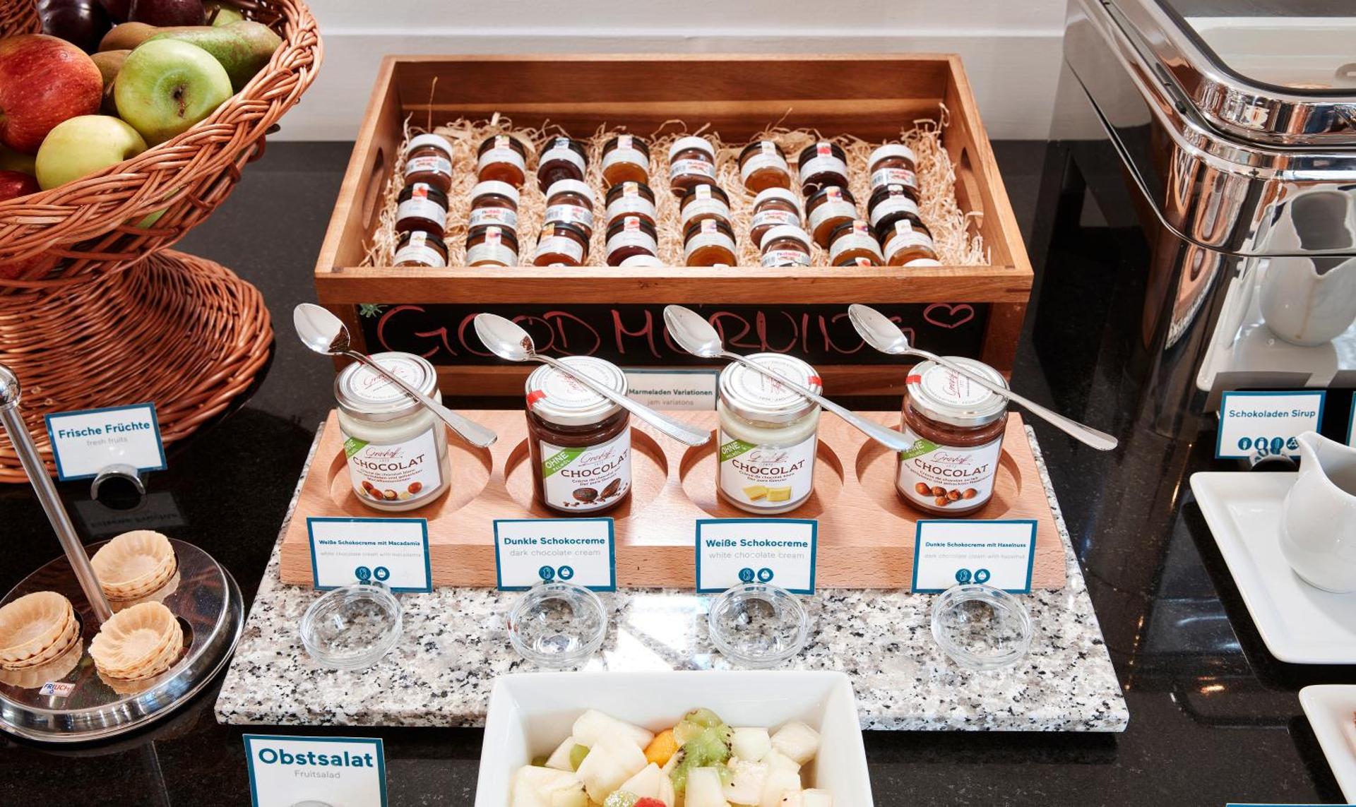 Living Hotel am Olympiapark - Photo 7