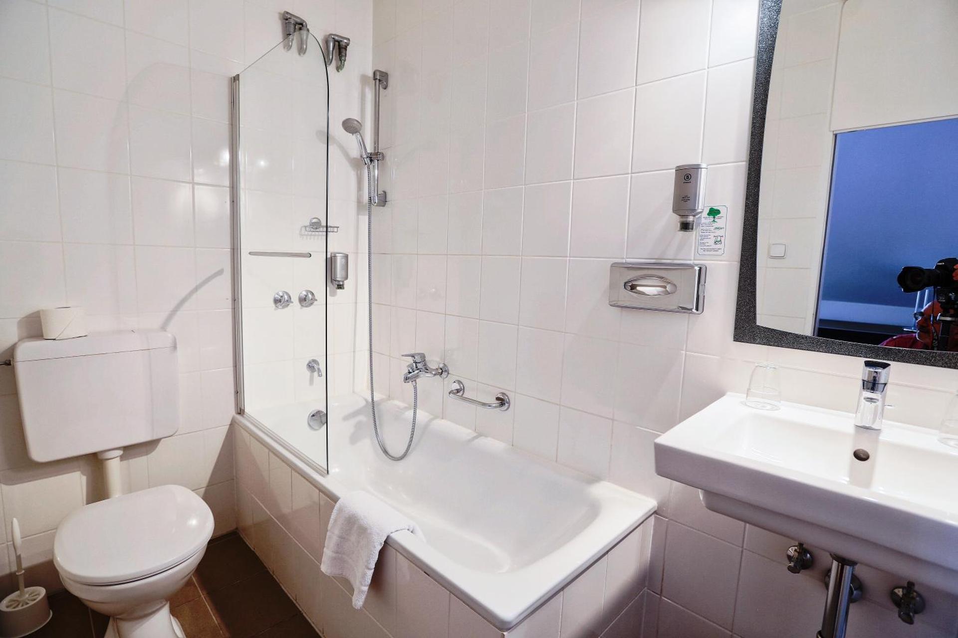 Hotel Nymphenburg City - München - Photo 39