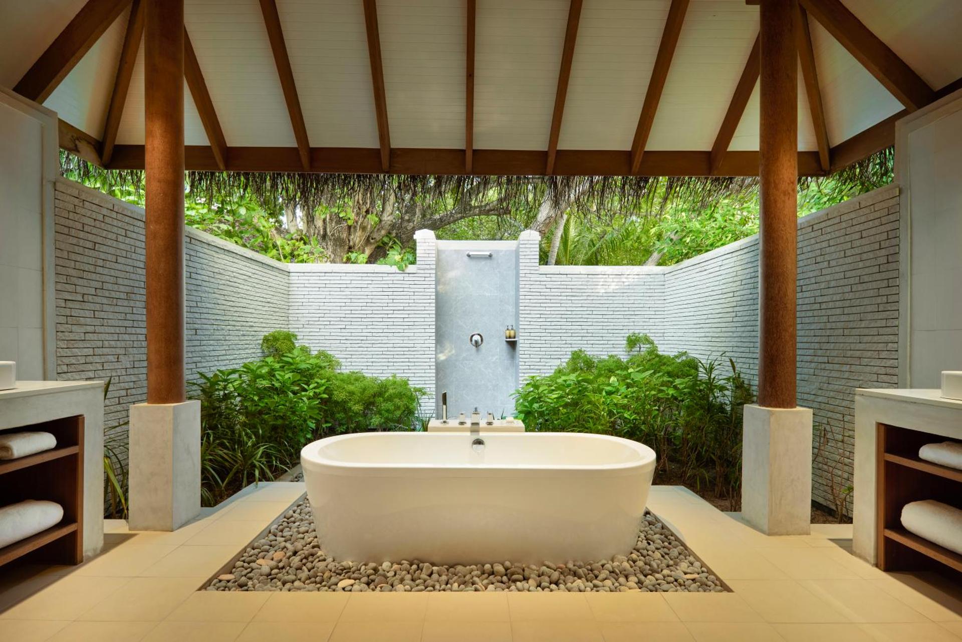 Baros Maldives - Photo 13