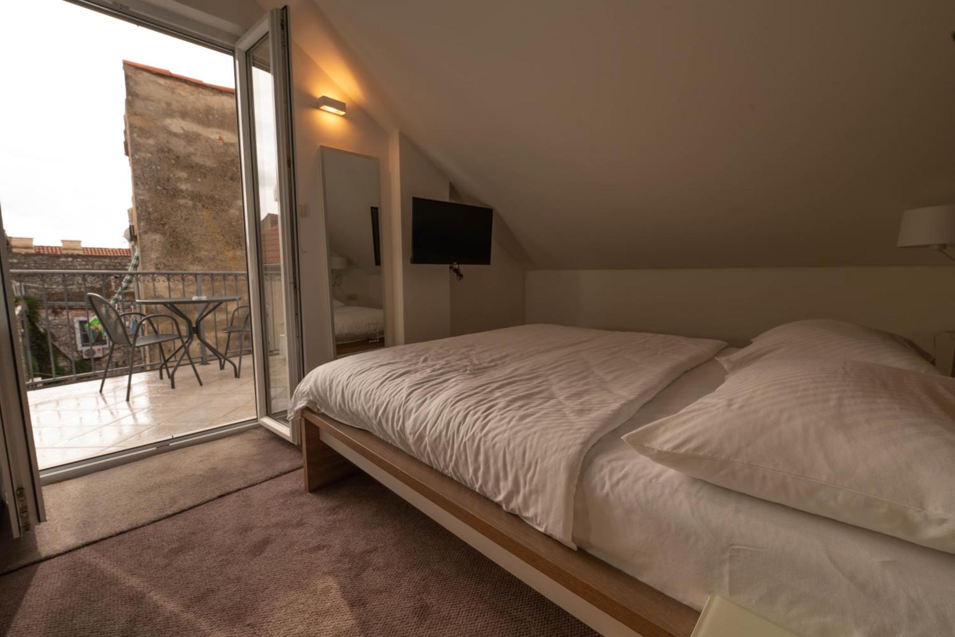 Slavija Culture Heritage Hotel - Photo 108