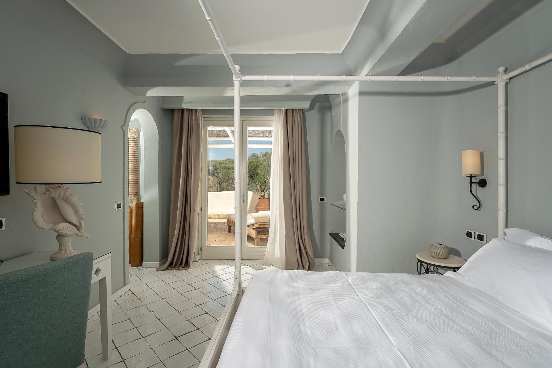 Suite with Side Sea view