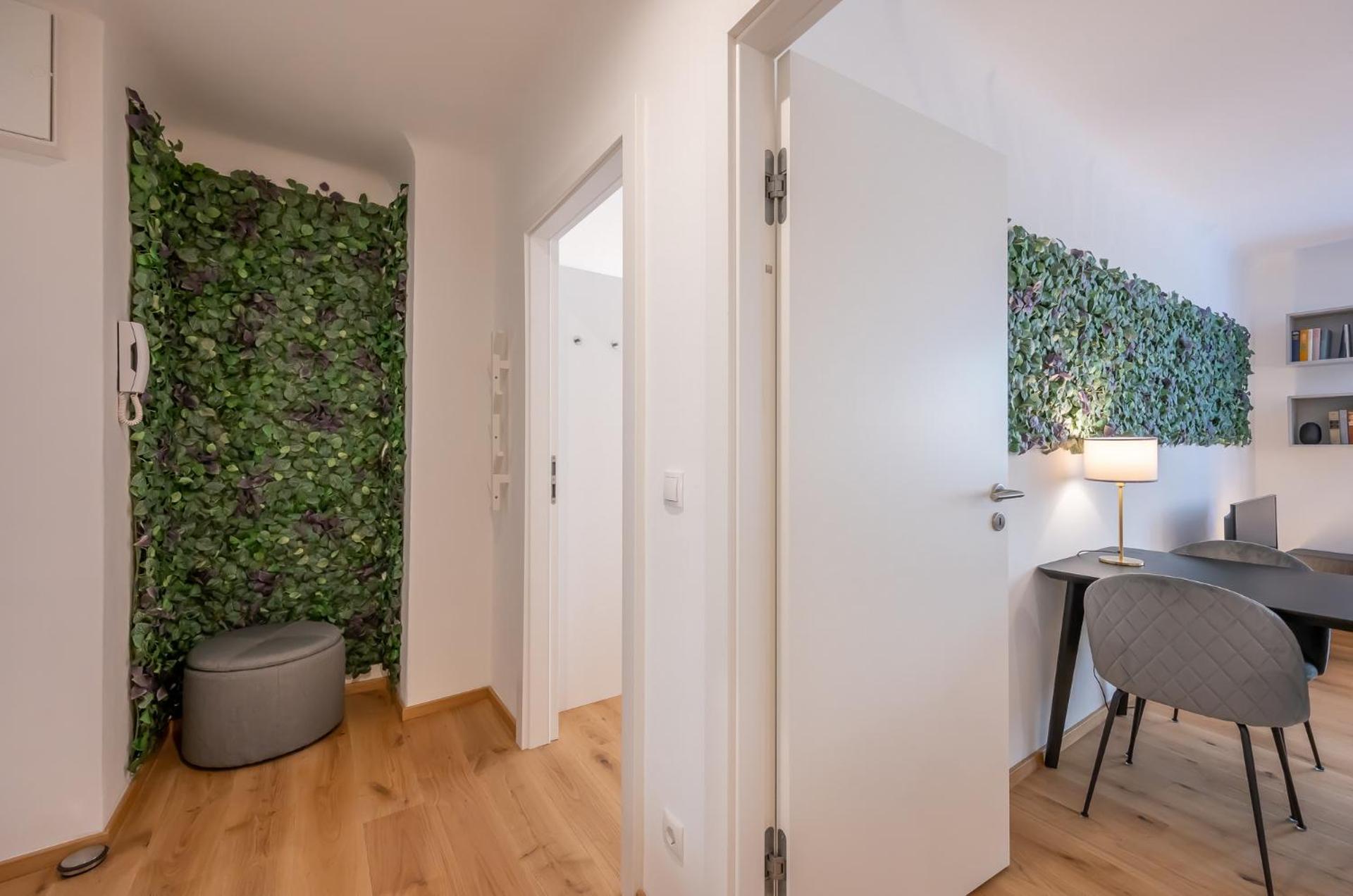 Modern City Center Apartment - Photo 17