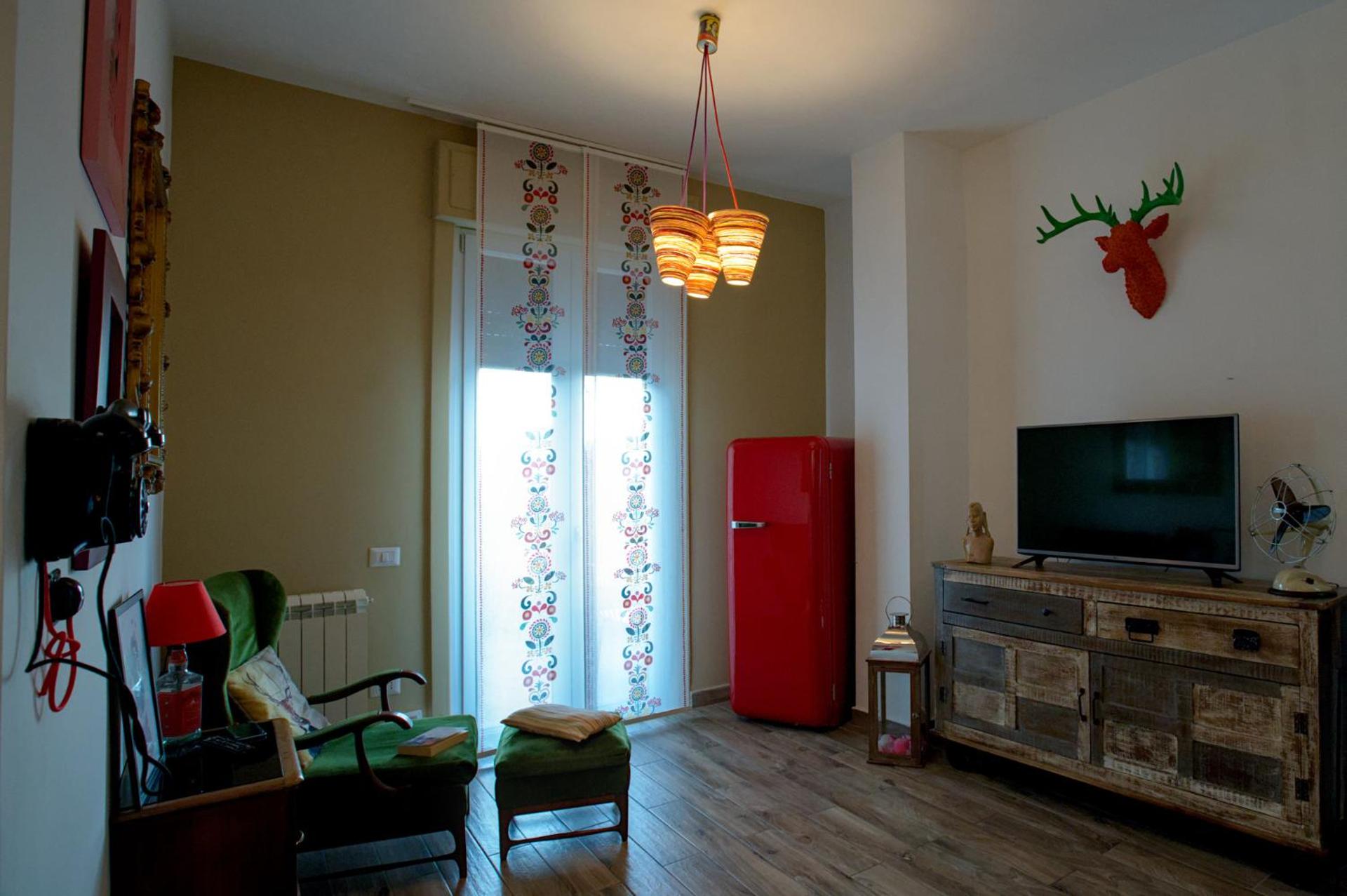Ross House - Photo 8